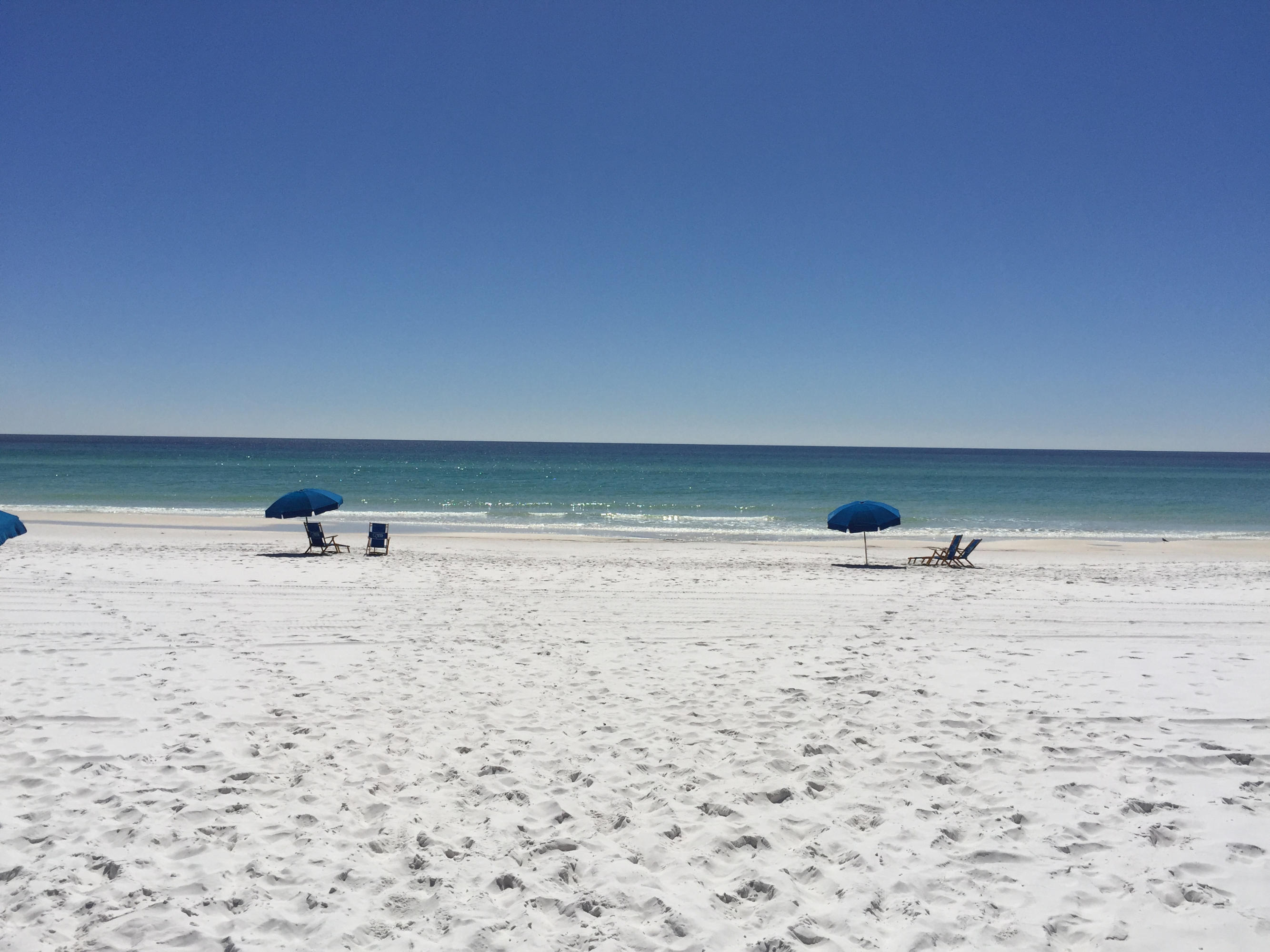 CRYSTAL VILLAS CONDO PH 2 - Residential