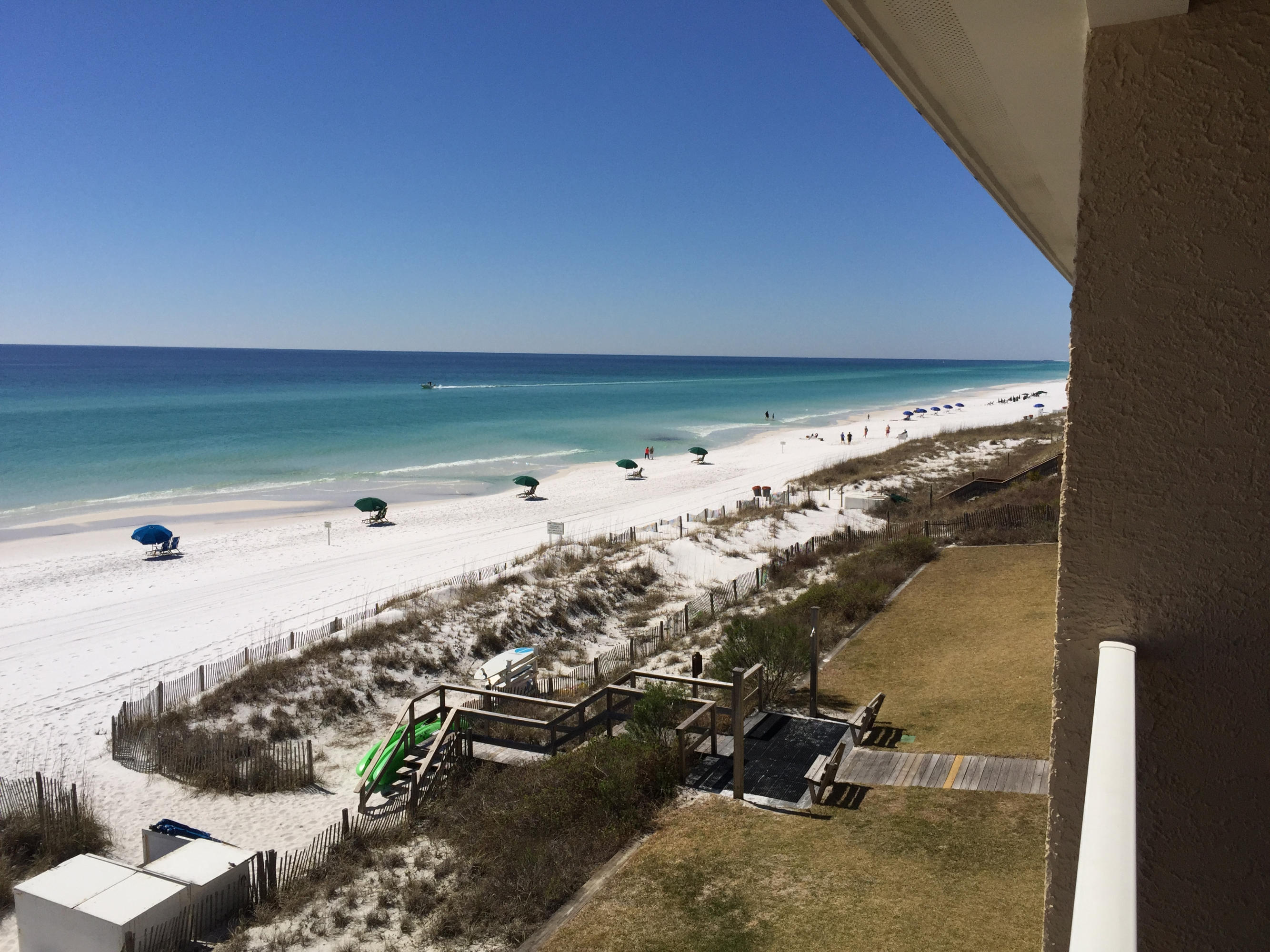 CRYSTAL VILLAS CONDO PH 2 - Residential