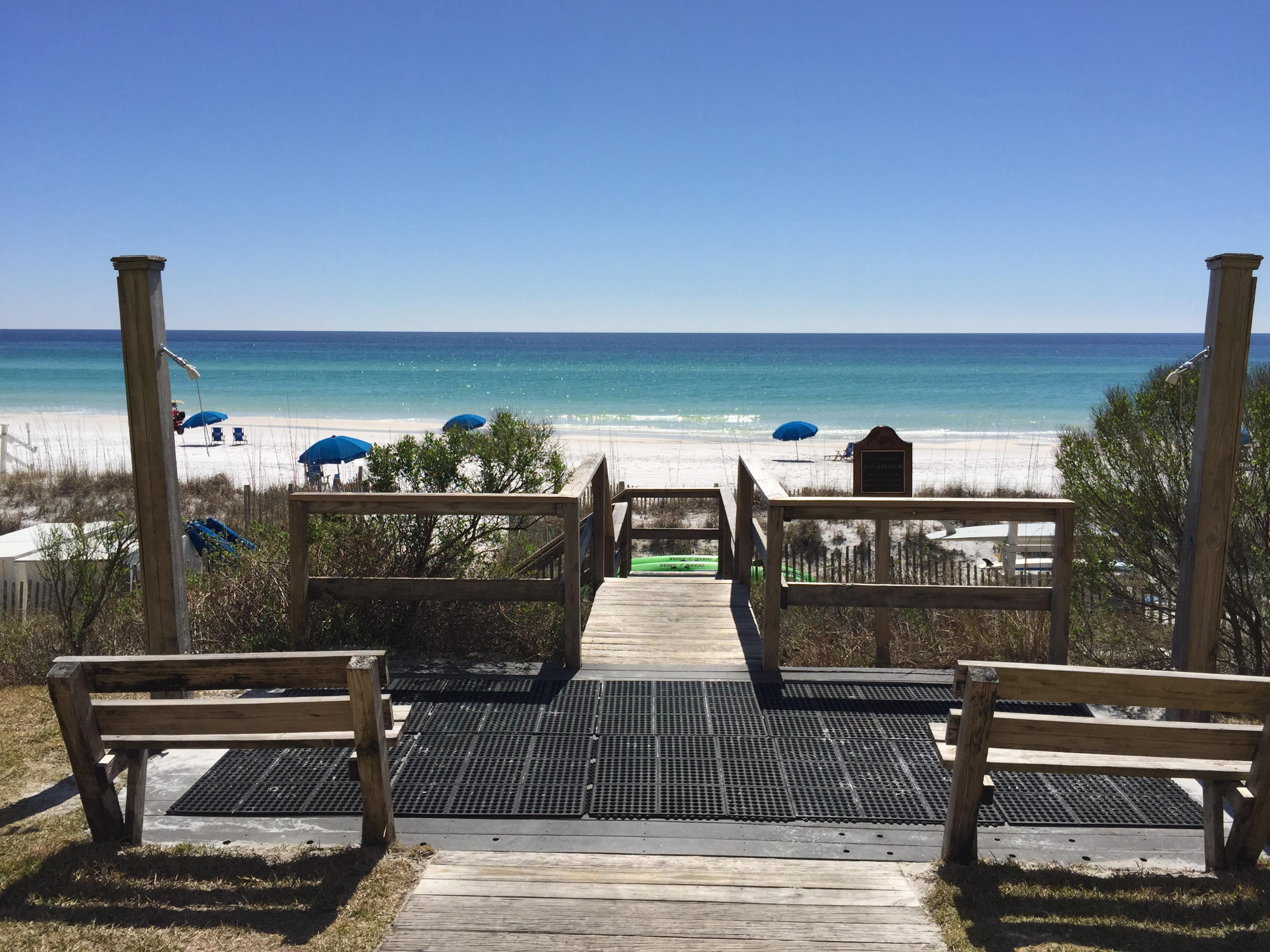 CRYSTAL VILLAS CONDO PH 2 - Residential