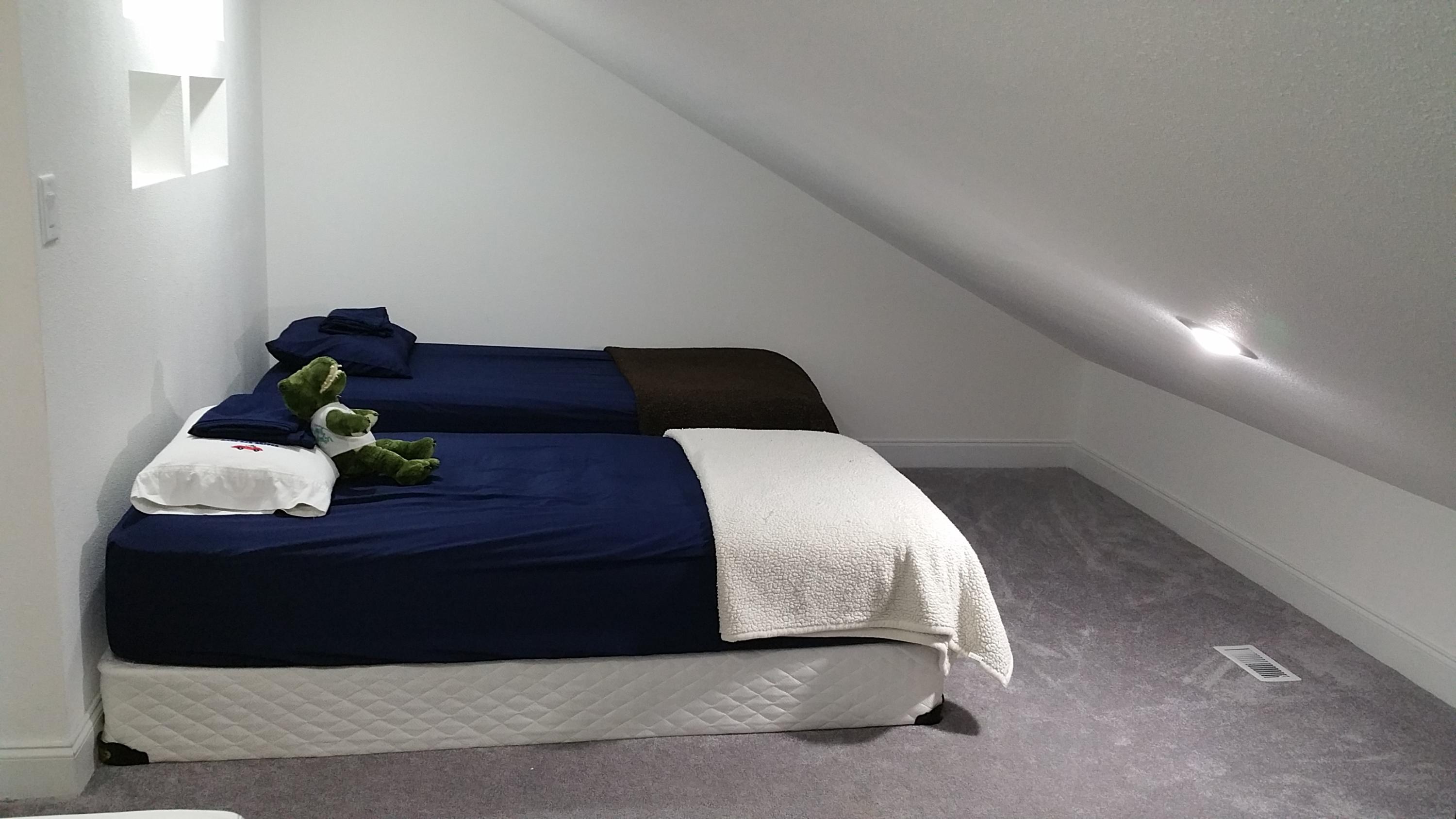 CRYSTAL VILLAS CONDO PH 2 - Residential