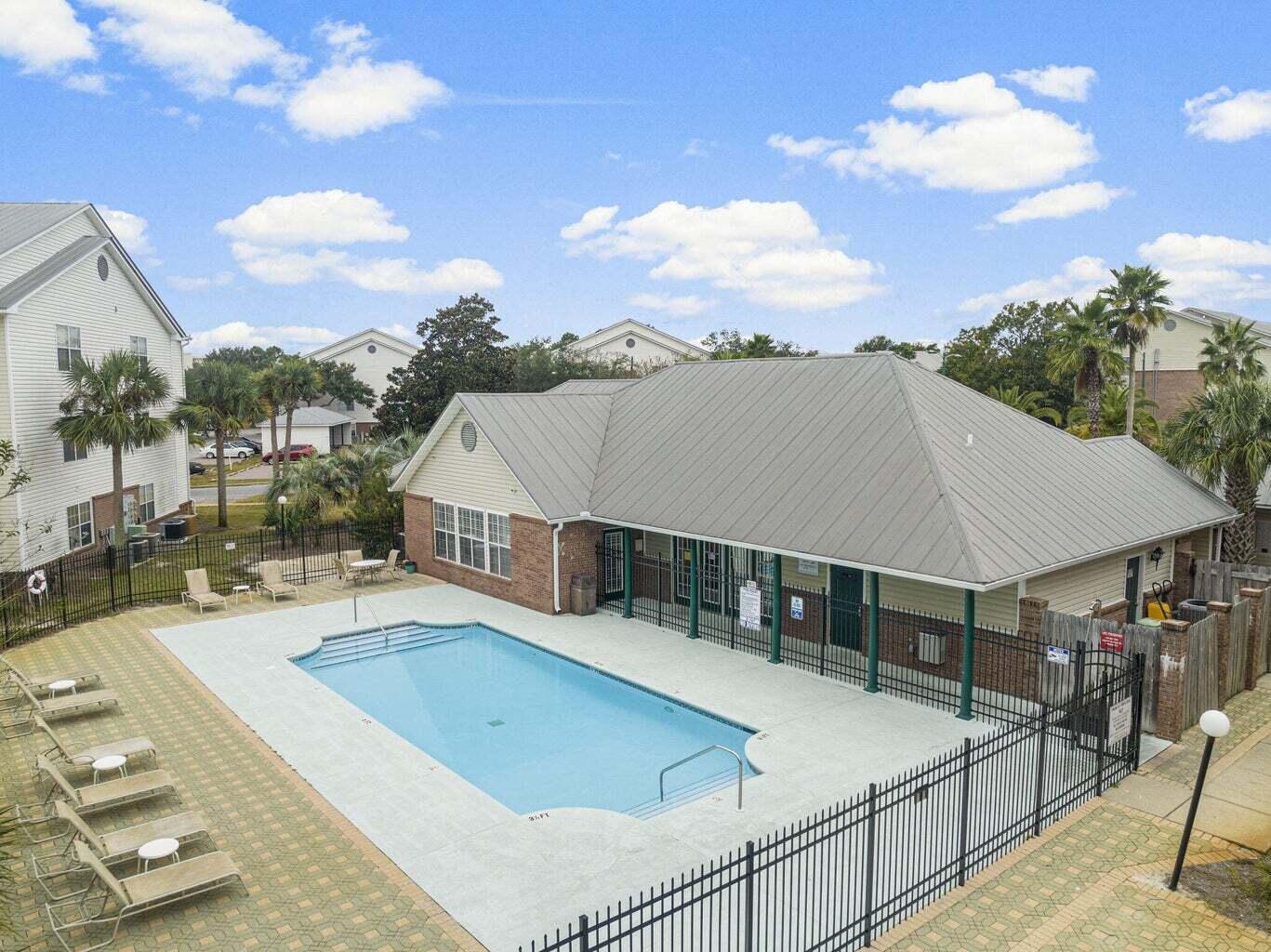 INDIAN LAKE - Residential Lease