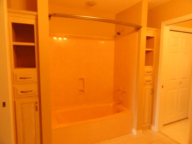 KENNEDY LAKES 1ST ADDN - Residential