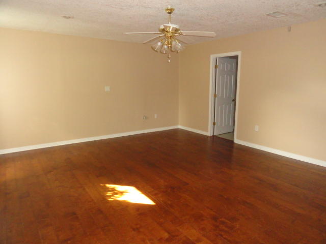 KENNEDY LAKES 1ST ADDN - Residential