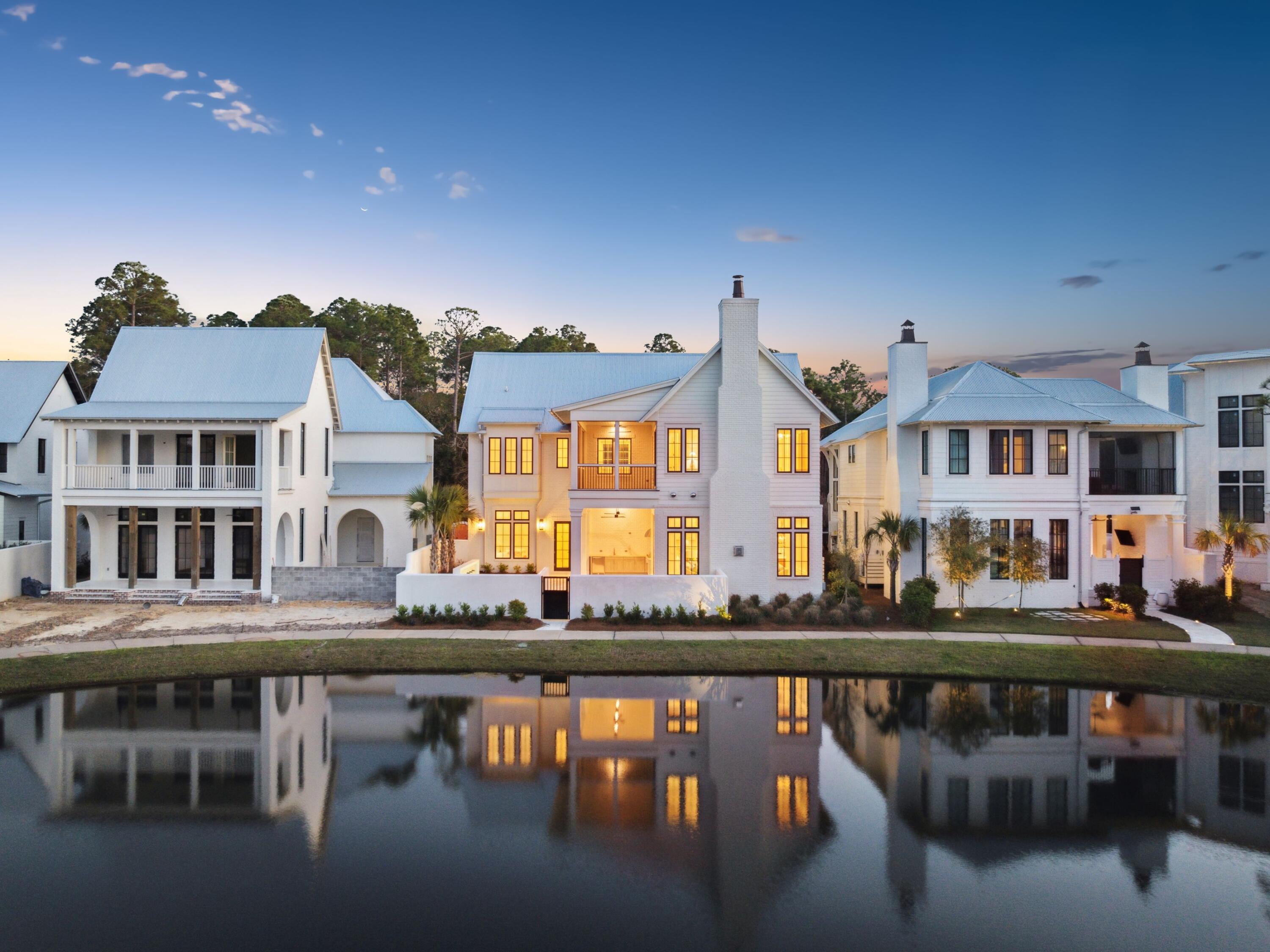 CHURCHILL OAKS - Residential