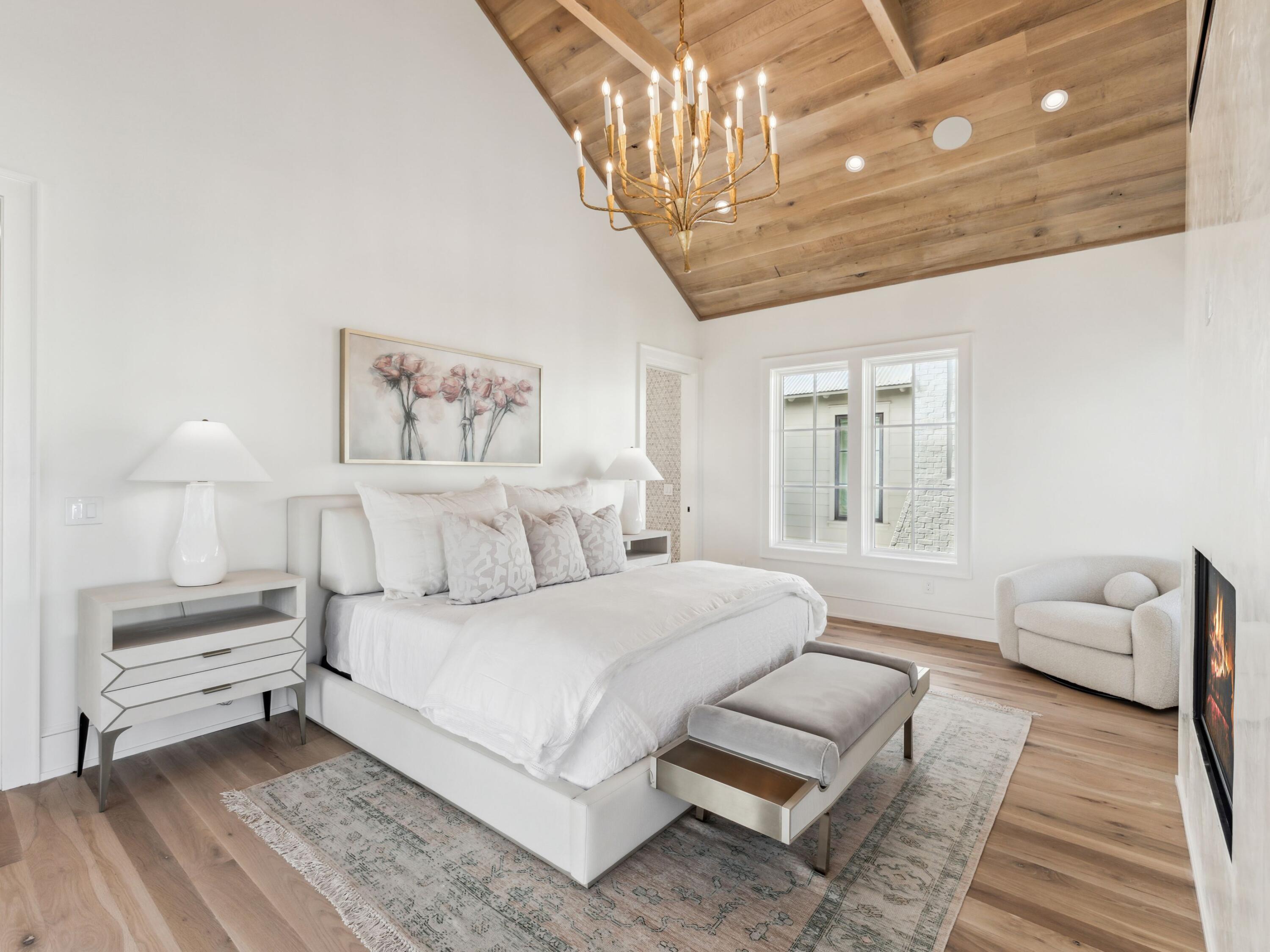 CHURCHILL OAKS - Residential