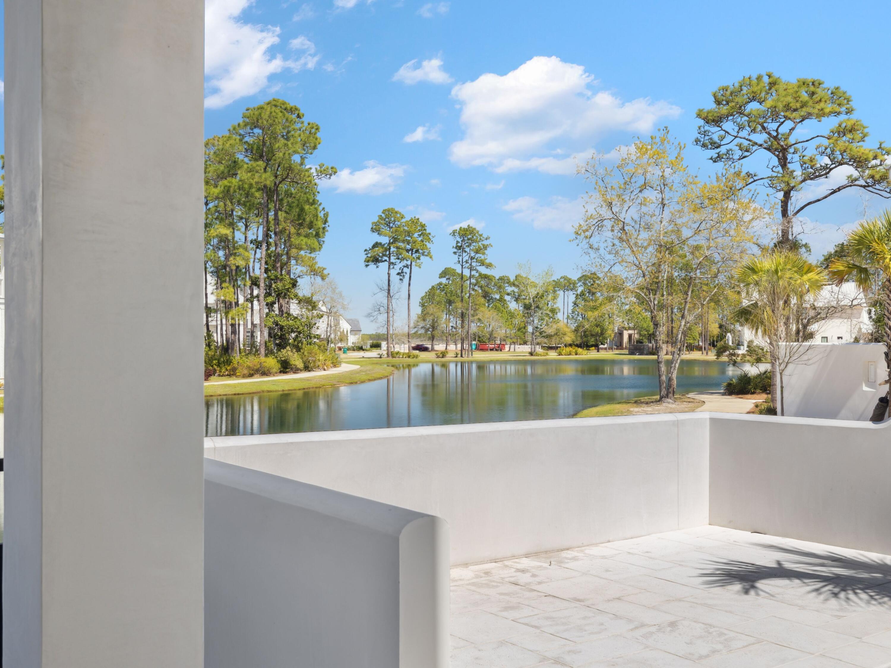 CHURCHILL OAKS - Residential