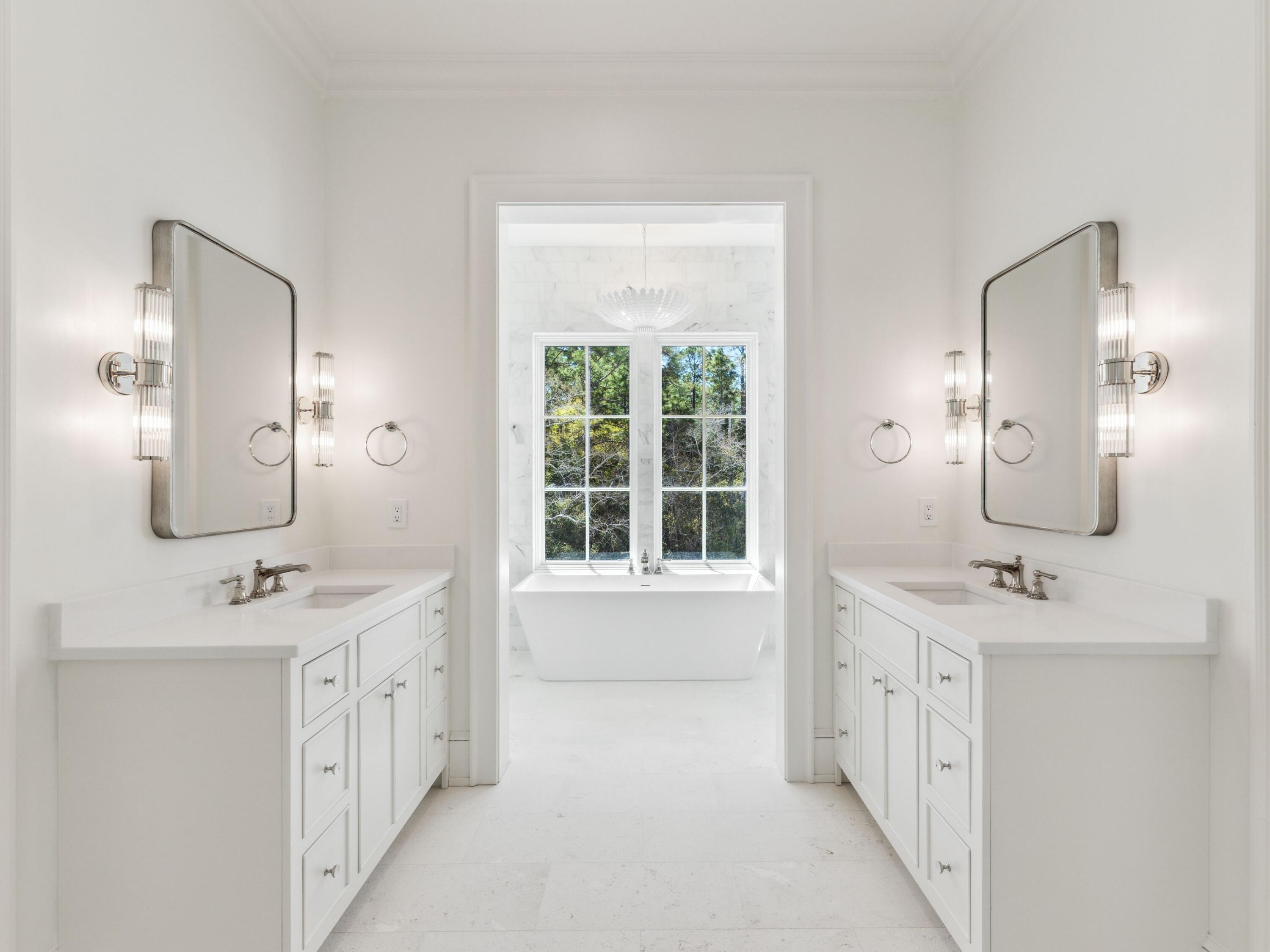 CHURCHILL OAKS - Residential
