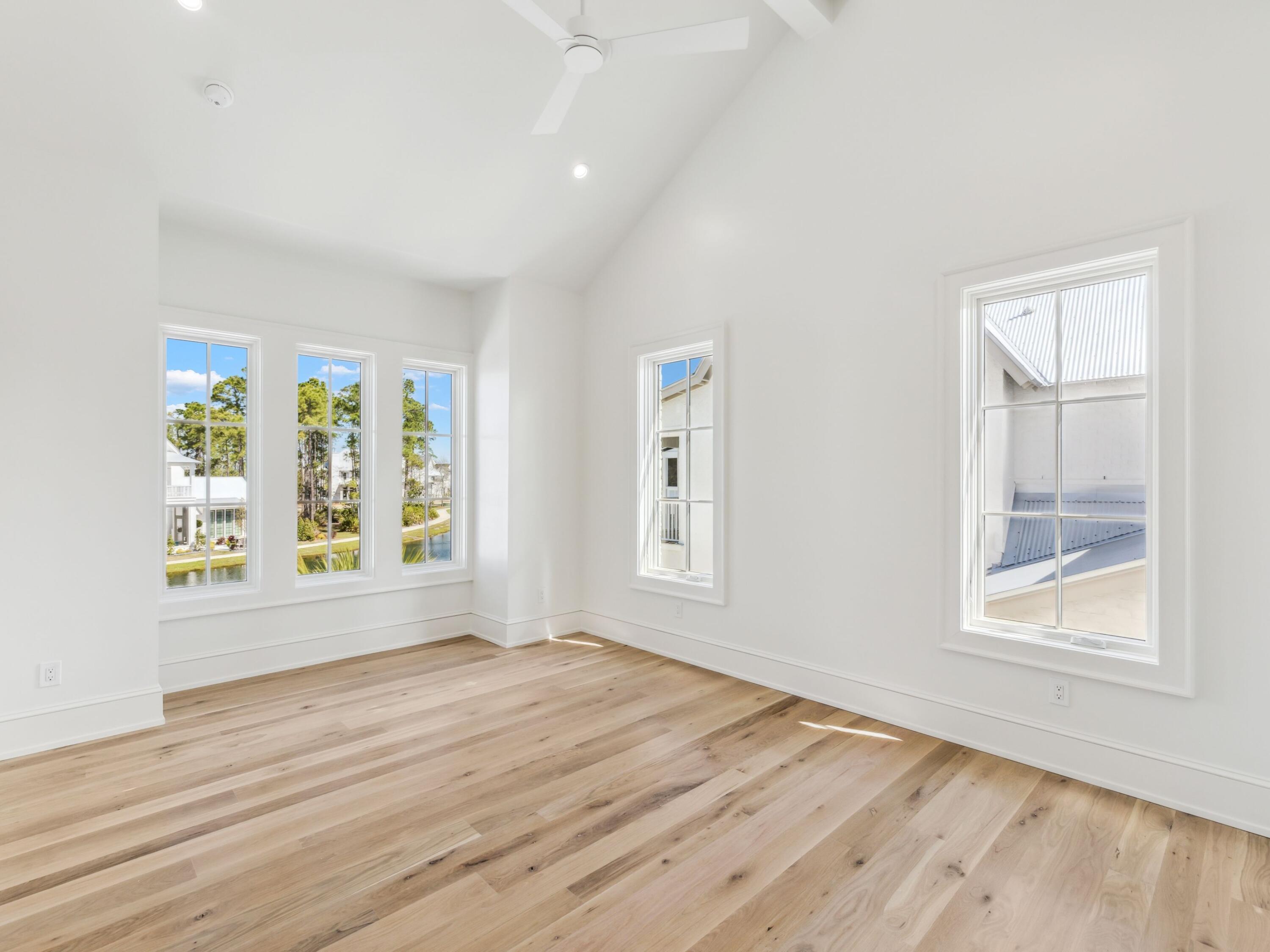 CHURCHILL OAKS - Residential