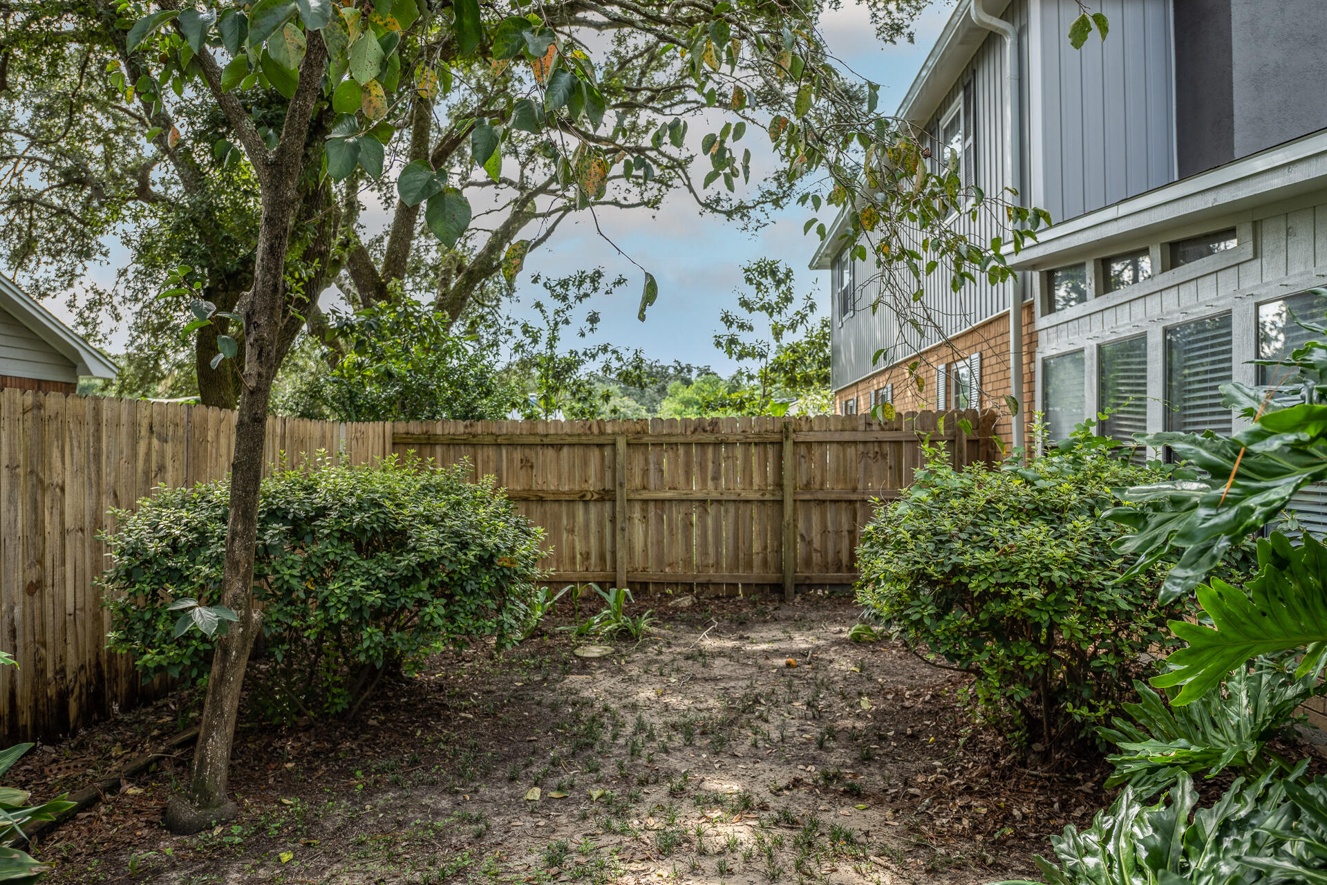 CANTERBURY WOODS - Residential