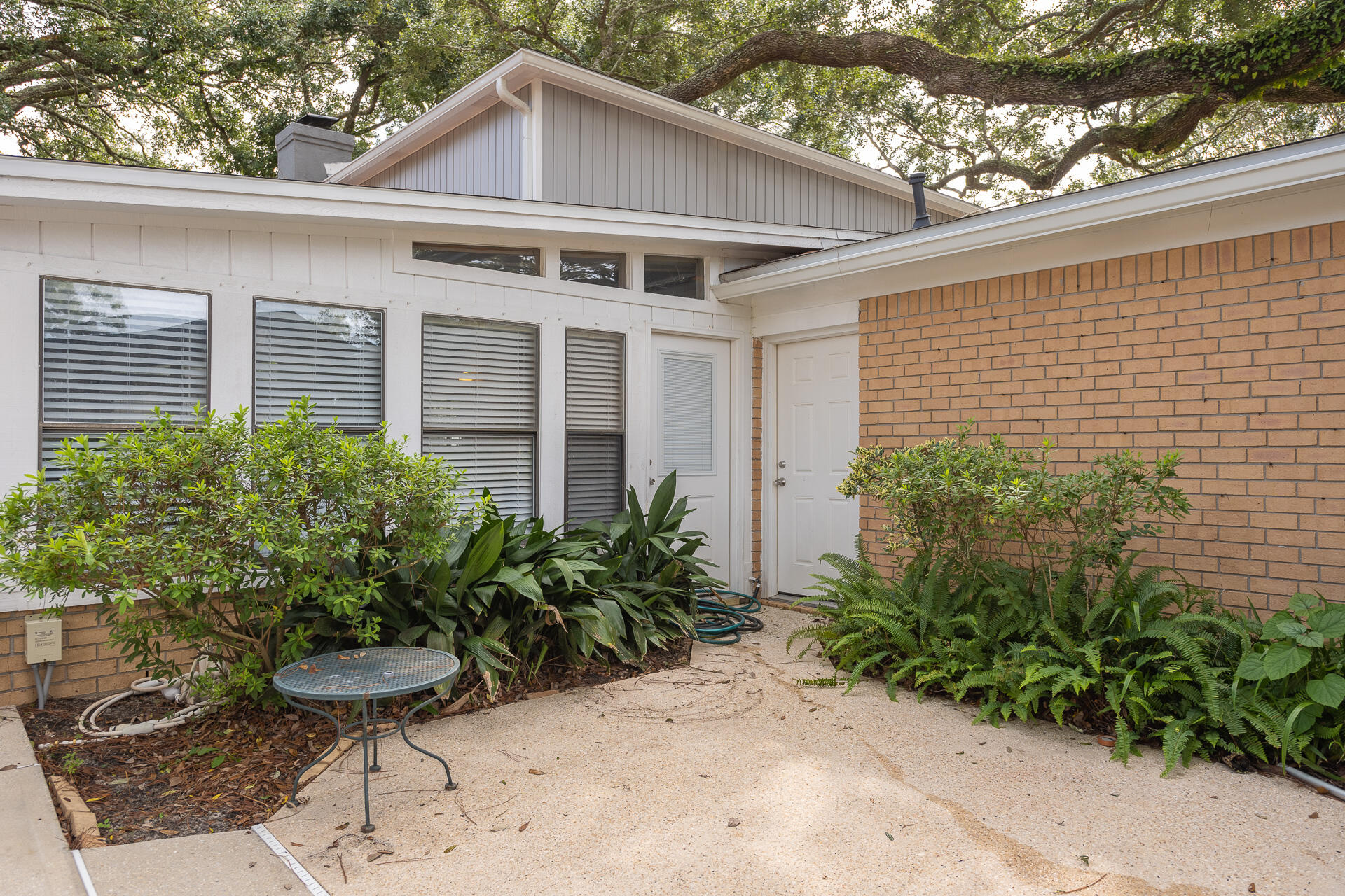 CANTERBURY WOODS - Residential
