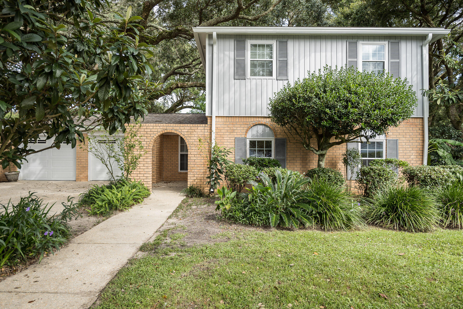 Welcome to your new home in Canterbury Estates! No florida home is complete without an inground pool. A new Privacy fence surrounds the pool and patio. The backyard is perfect for entertaining friends or grilling out with the family. The home has been well maintained! The roof and water heater was replaced in 2019. Gutters added interior newly painted and privacy fence replaced in 2020. Pool liner and pool pump replaced in 2021. A complete list of repairs and updates provided upon request.