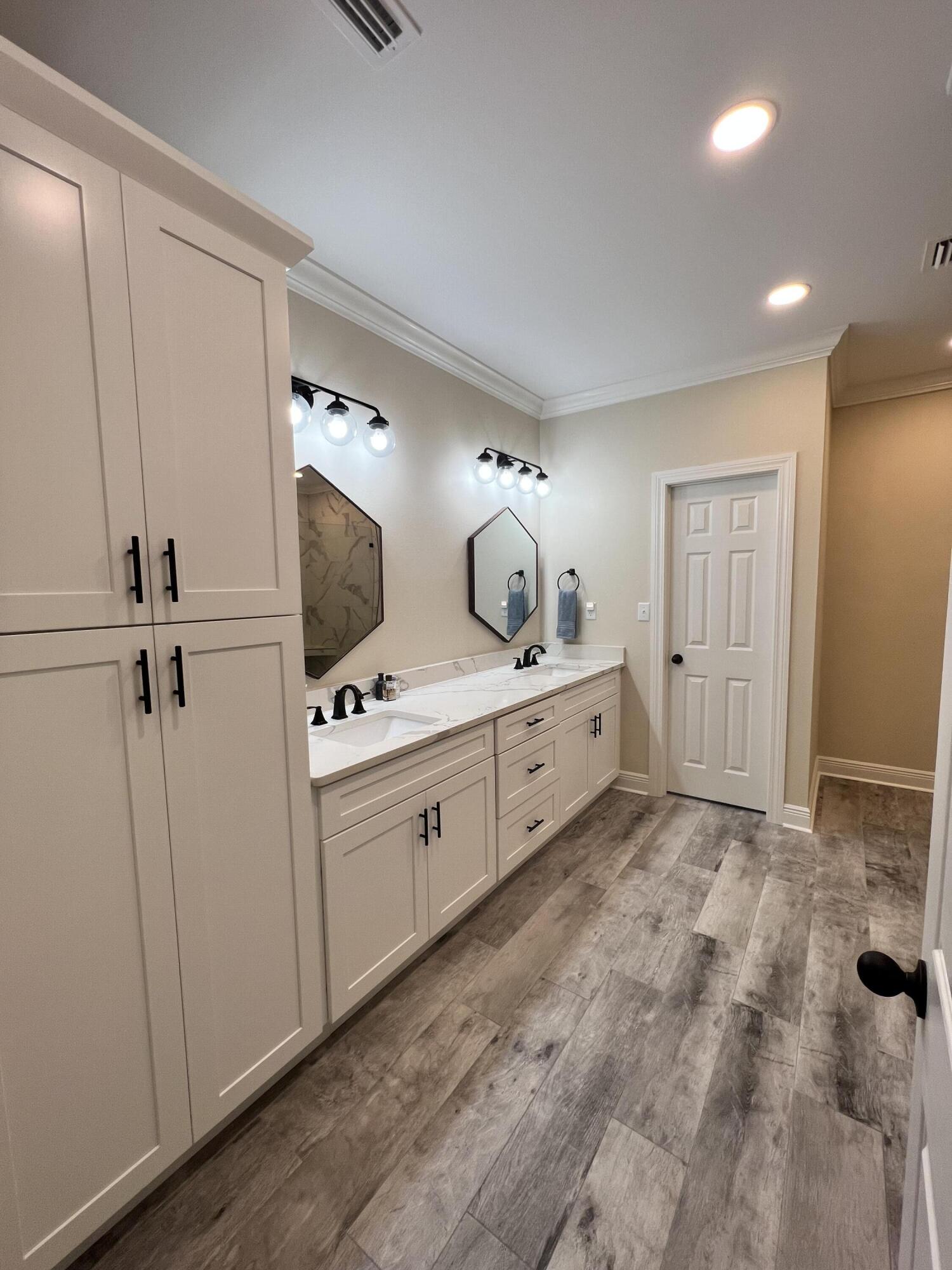 LIONSGATE - Residential