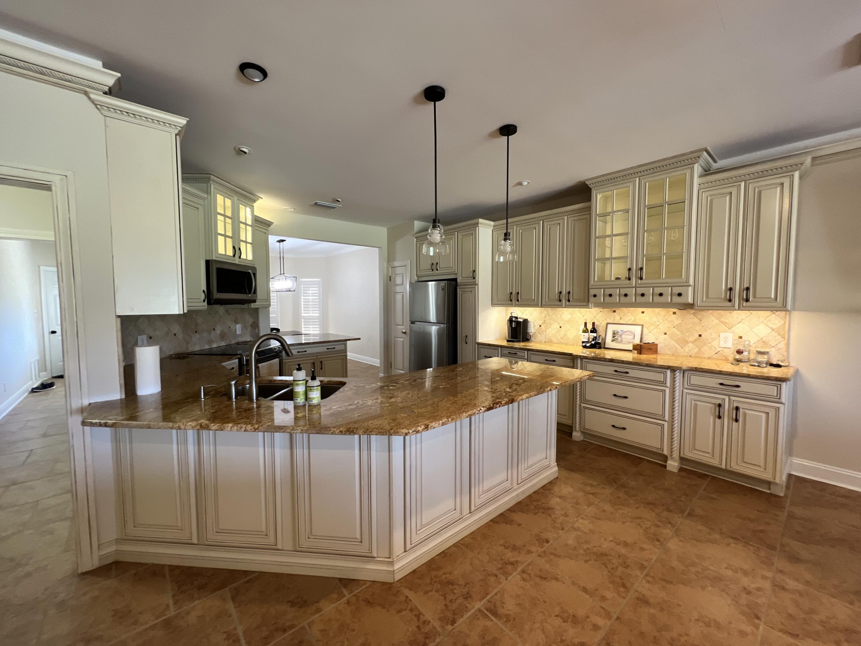 LIONSGATE - Residential