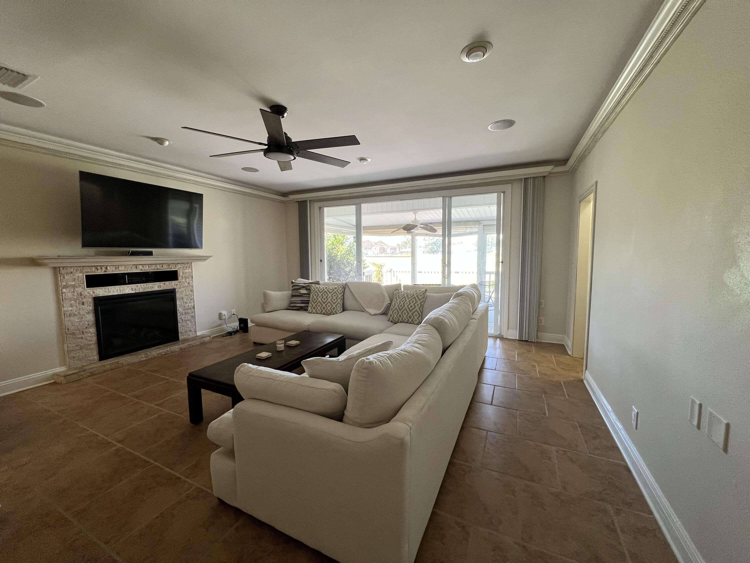 LIONSGATE - Residential