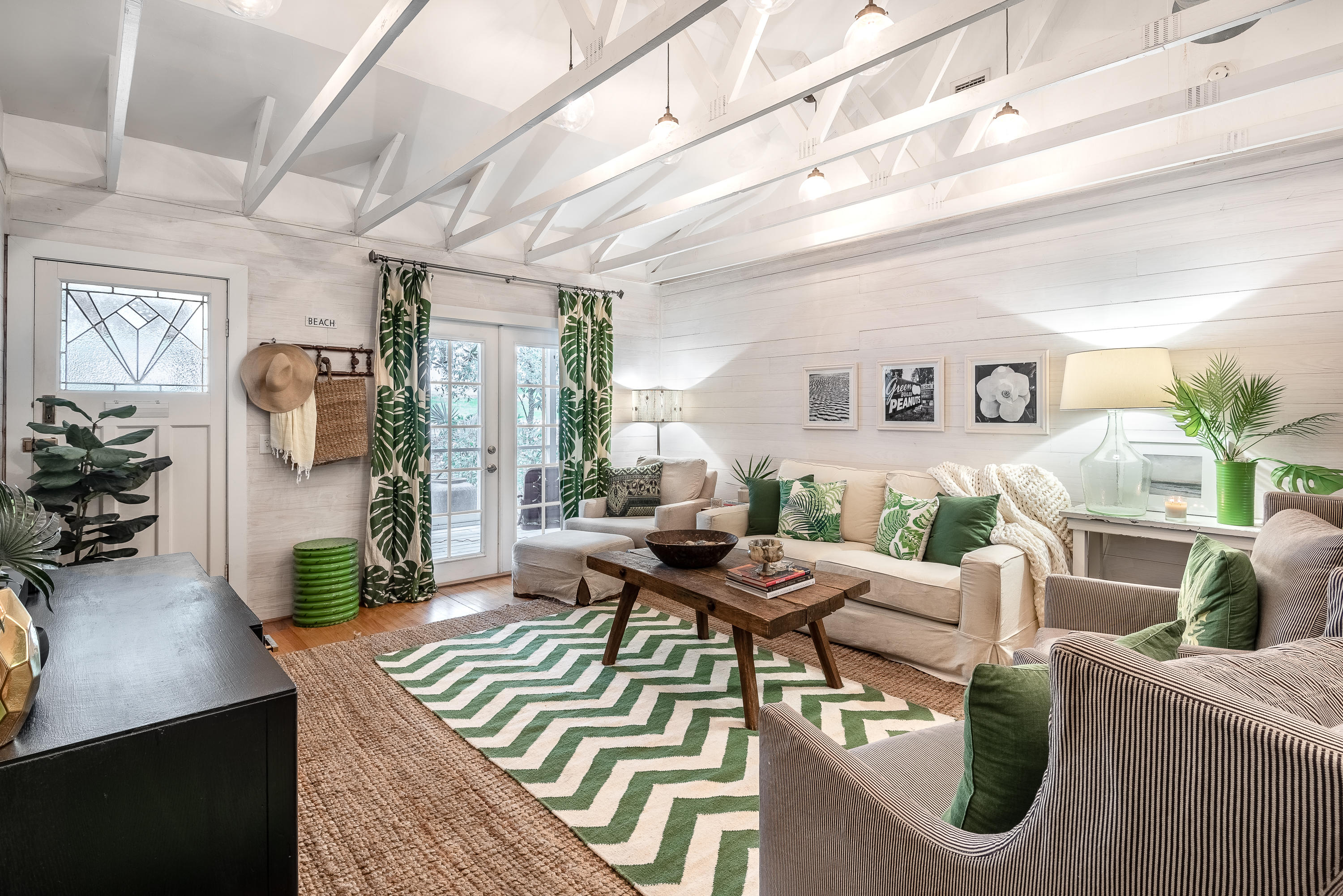 SEAGROVE VILLAGE 6TH ADD - Residential