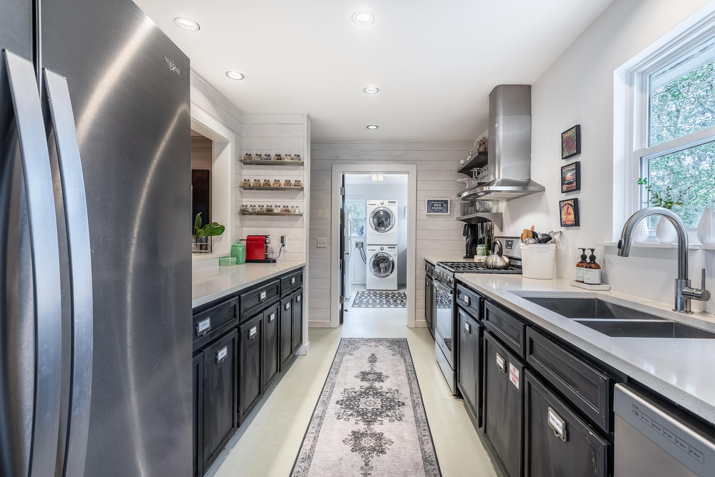 SEAGROVE VILLAGE 6TH ADD - Residential