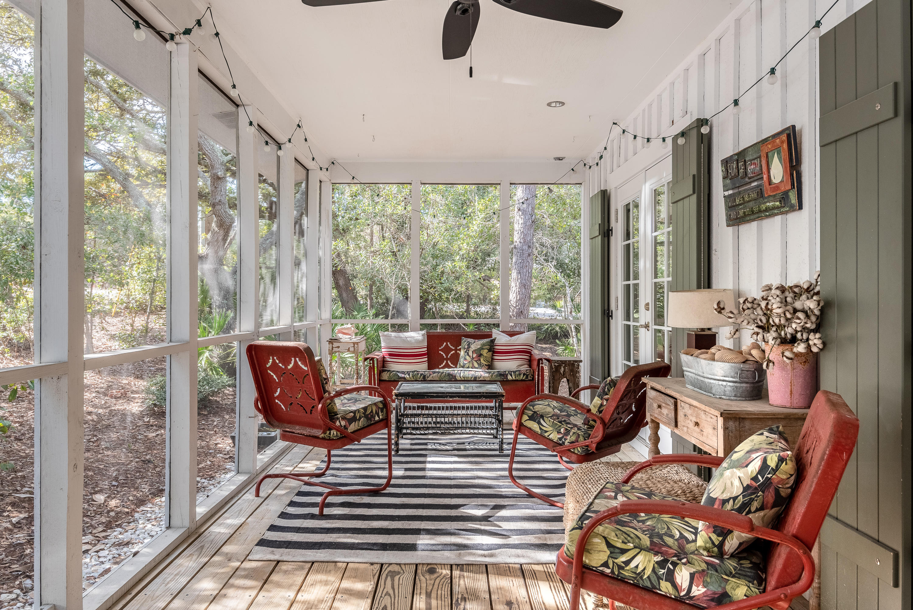 SEAGROVE VILLAGE 6TH ADD - Residential