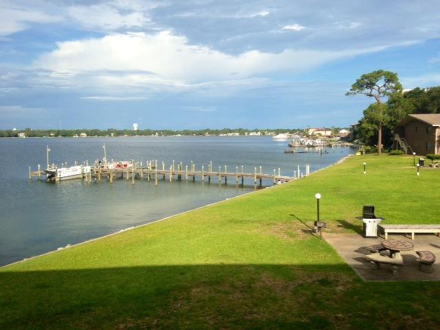 Waterfront living for an incredible price! Prime location in Fort Walton Beach on Garnier's Bayou makes this an exceptional investment or primary residence. Bayview waters amenities include 21' boat slips, waterfront pool, and two picnic areas! Short drive to Eglin or Hurlburt AFB. Schedule your appointment today!