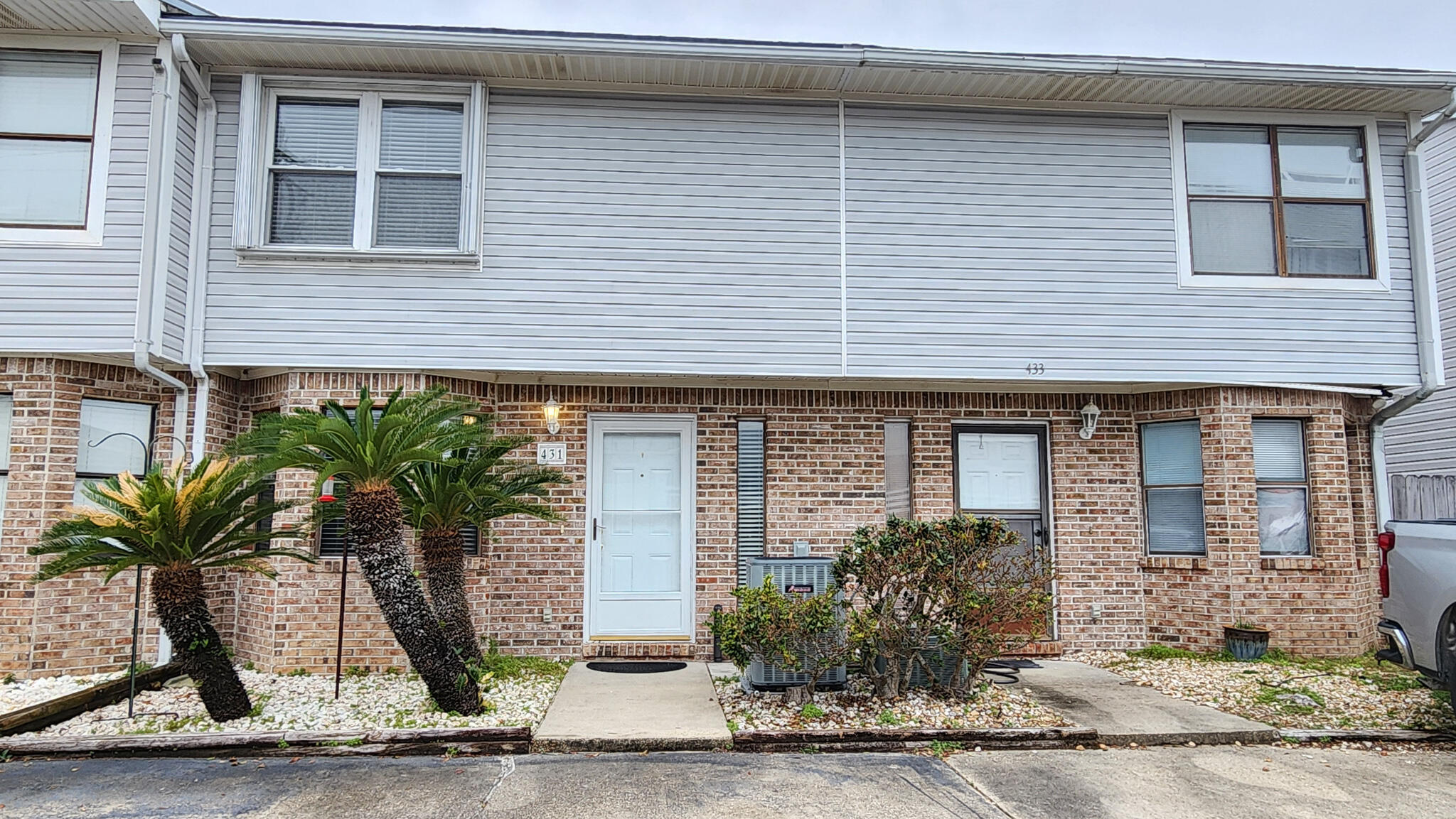 HARBOR T/H - Residential