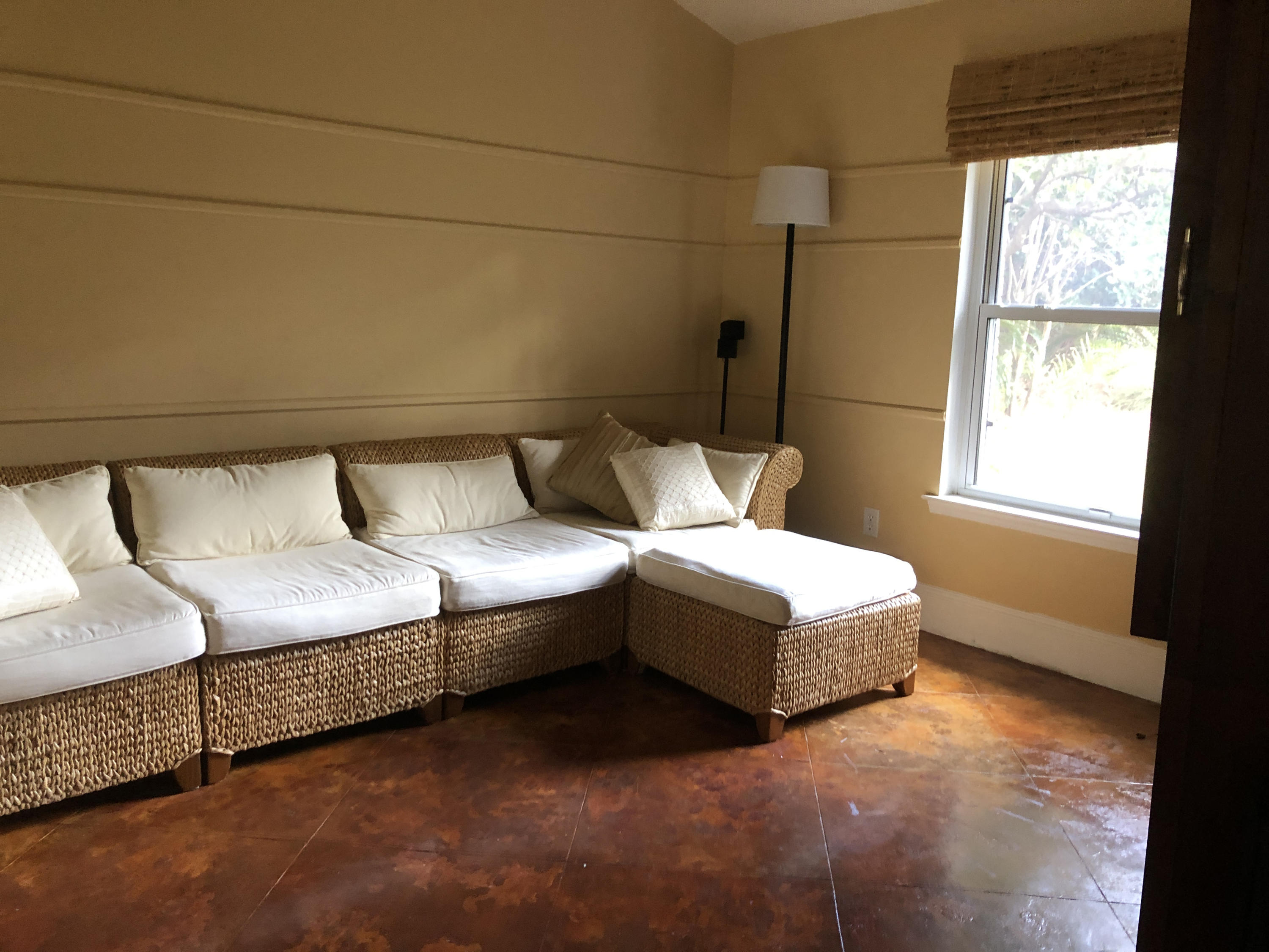 WHISPER BAY - Residential