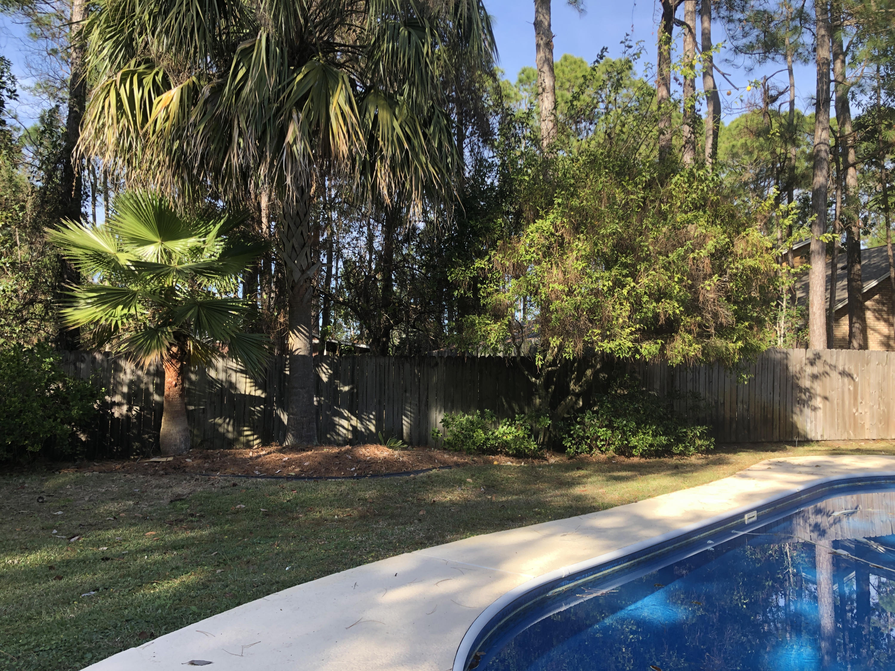 WHISPER BAY - Residential