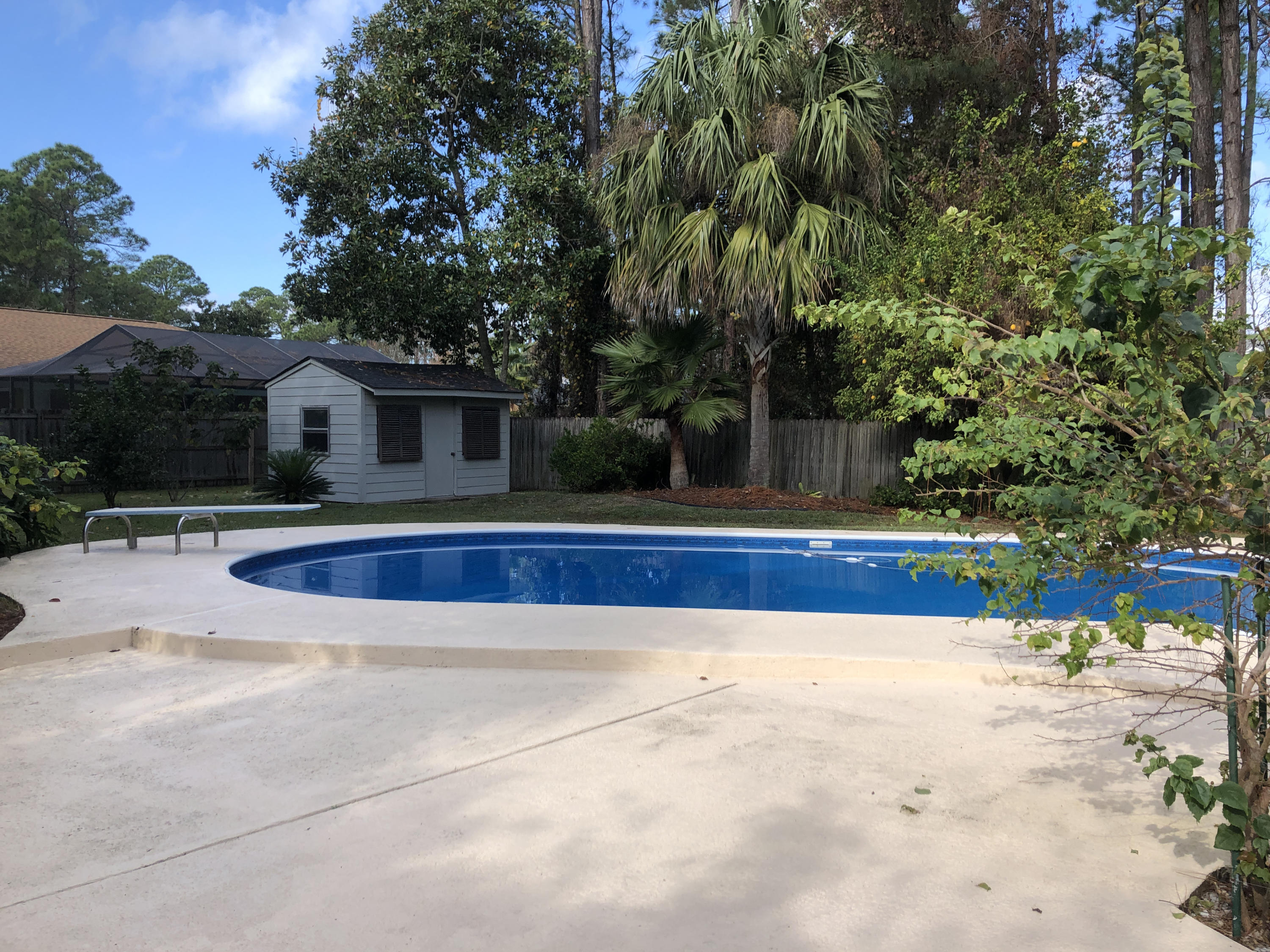 WHISPER BAY - Residential