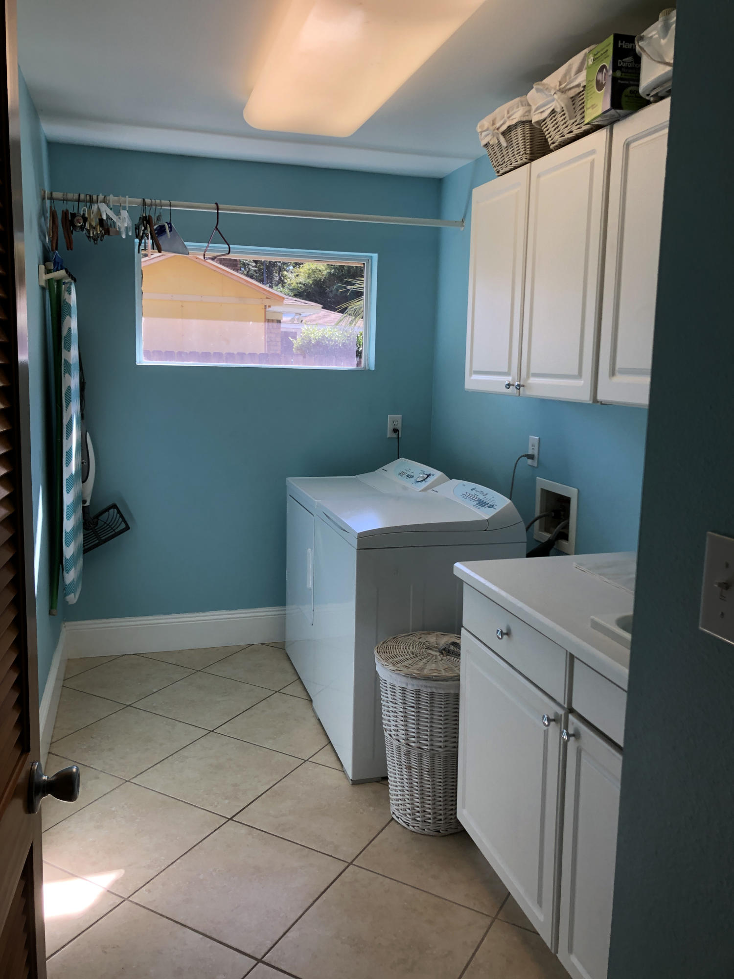 WHISPER BAY - Residential