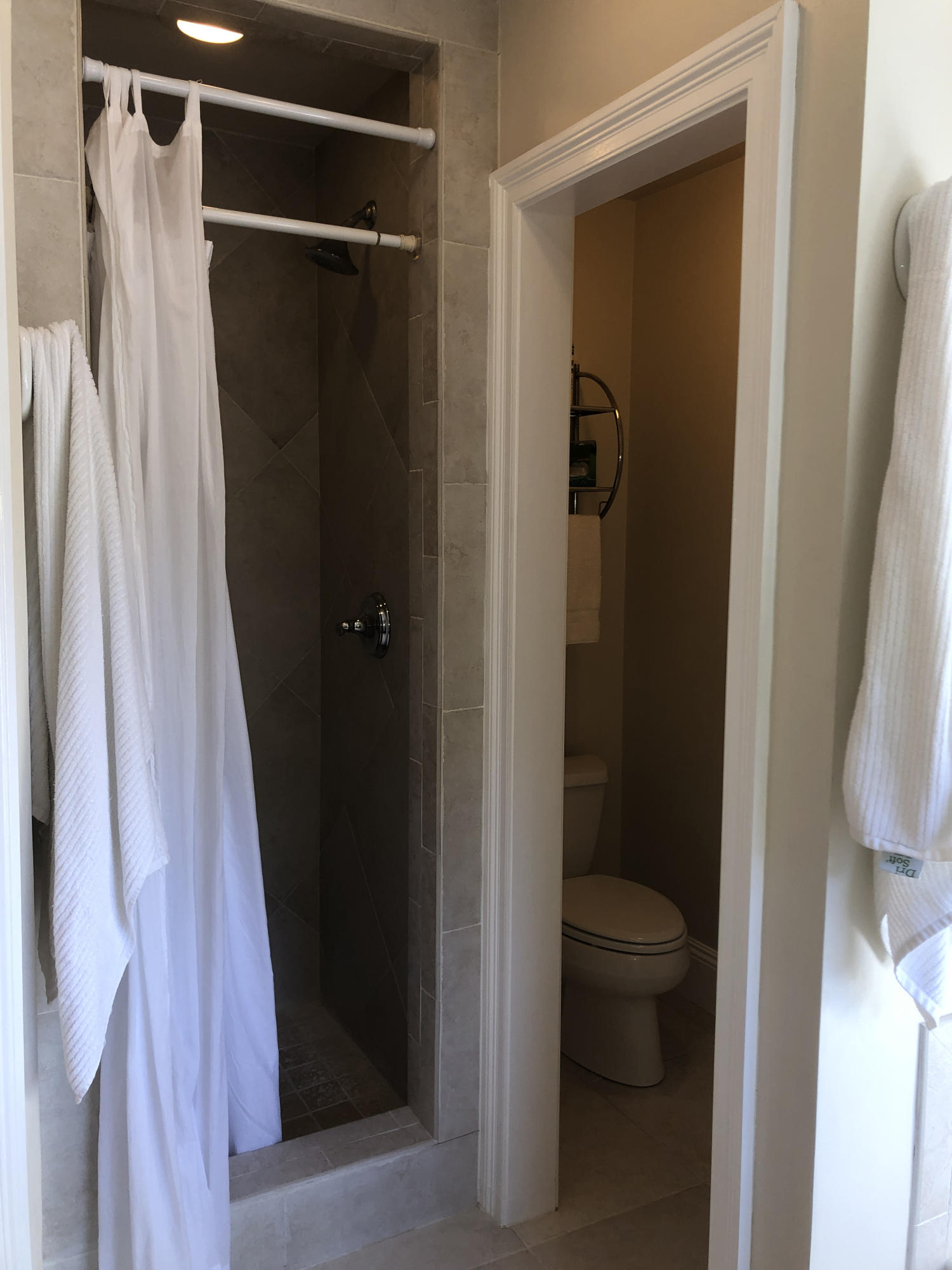 WHISPER BAY - Residential