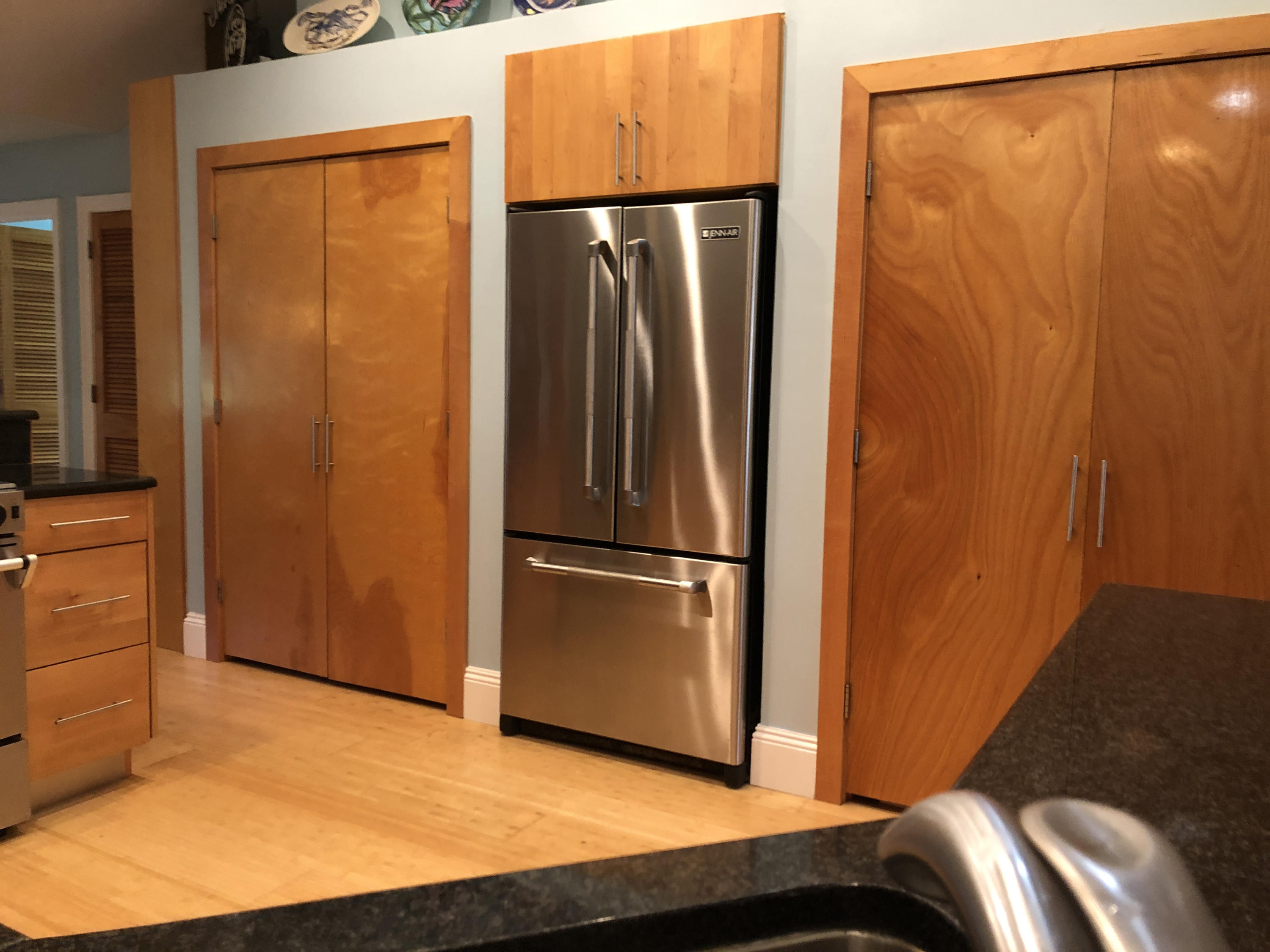 WHISPER BAY - Residential