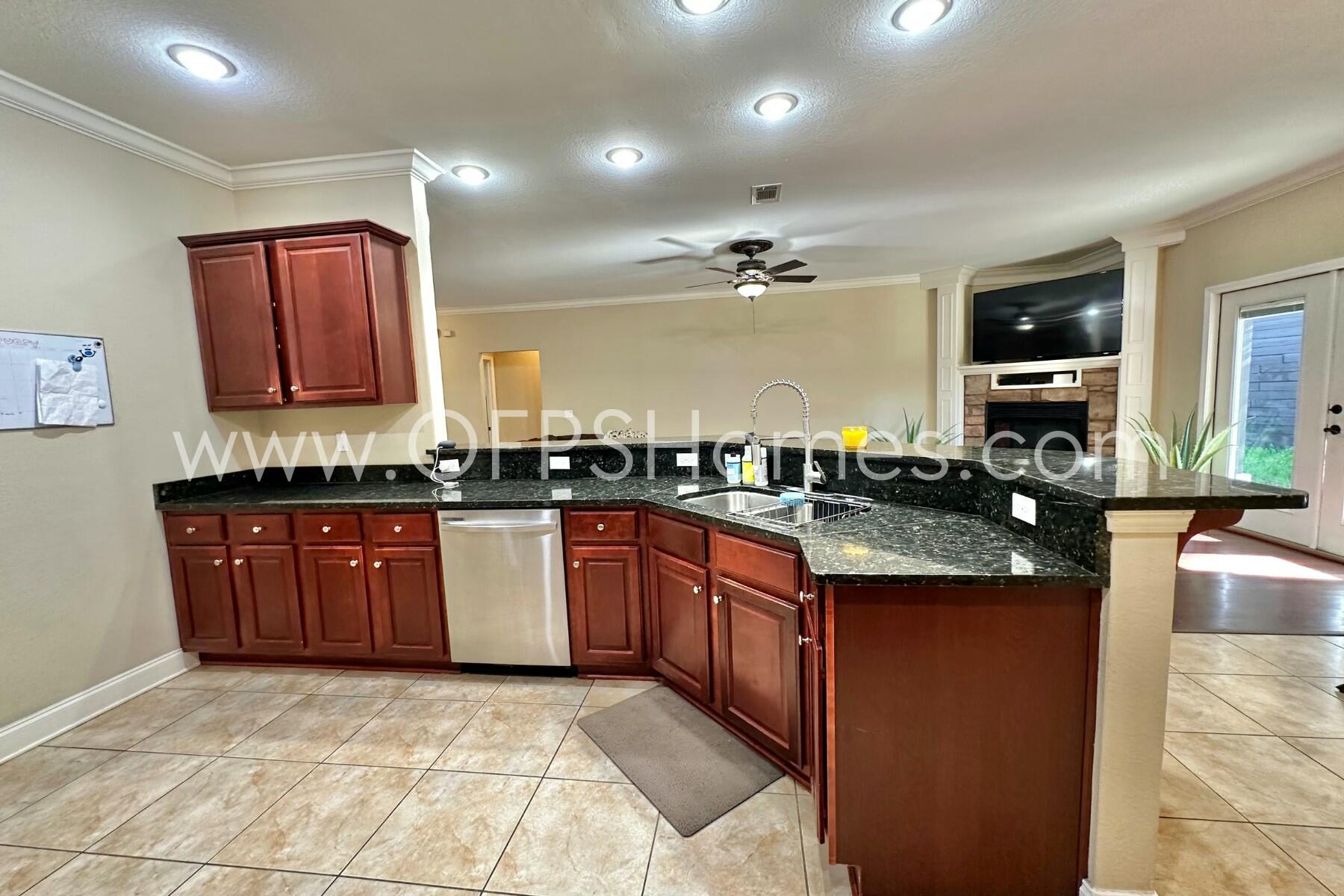 DUGGAN POND ESTATES - Residential Lease