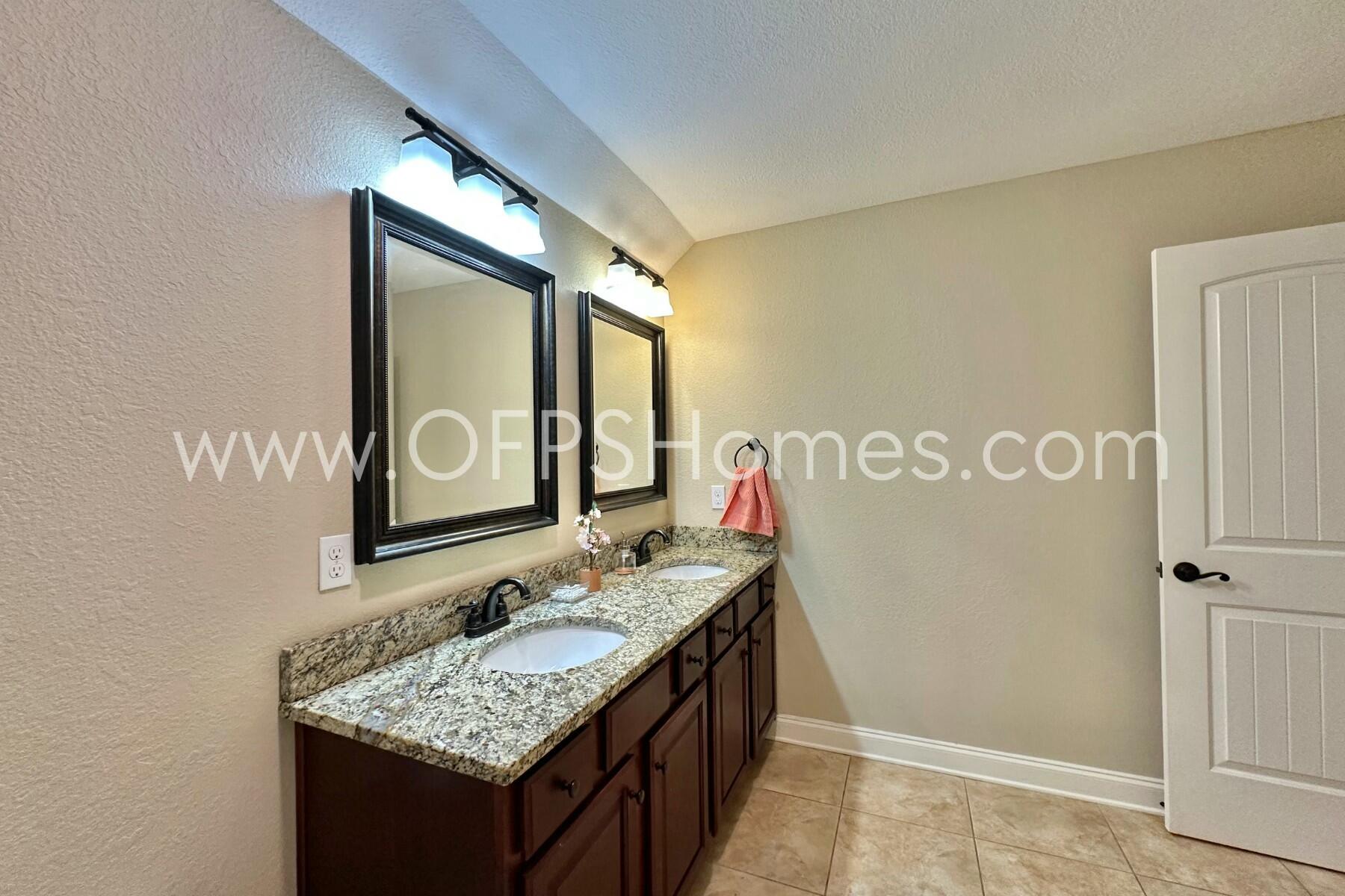 DUGGAN POND ESTATES - Residential Lease