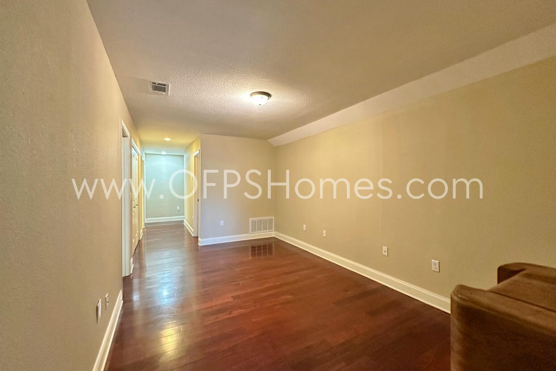 DUGGAN POND ESTATES - Residential Lease