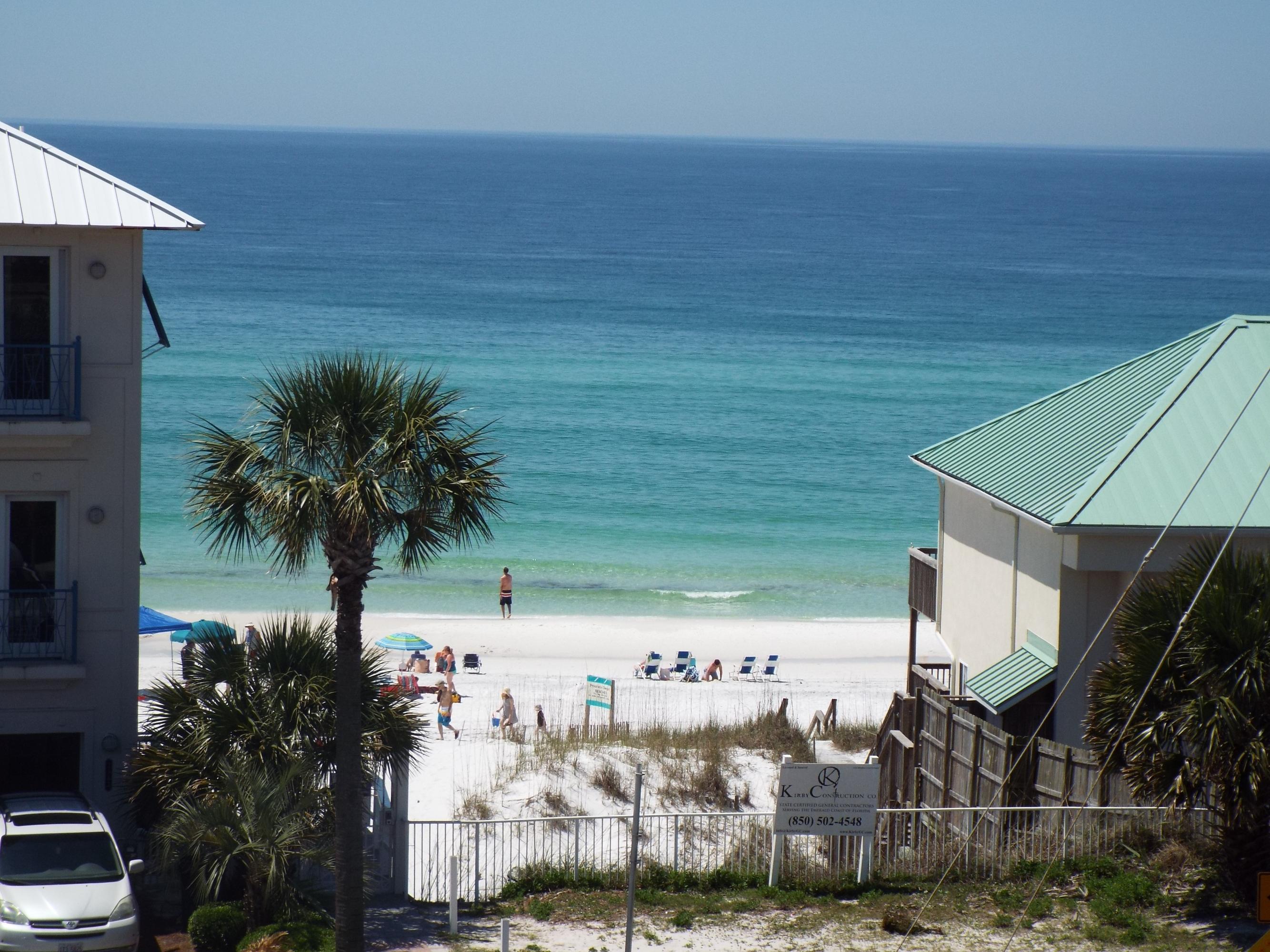 EMERALD WATERS - Residential