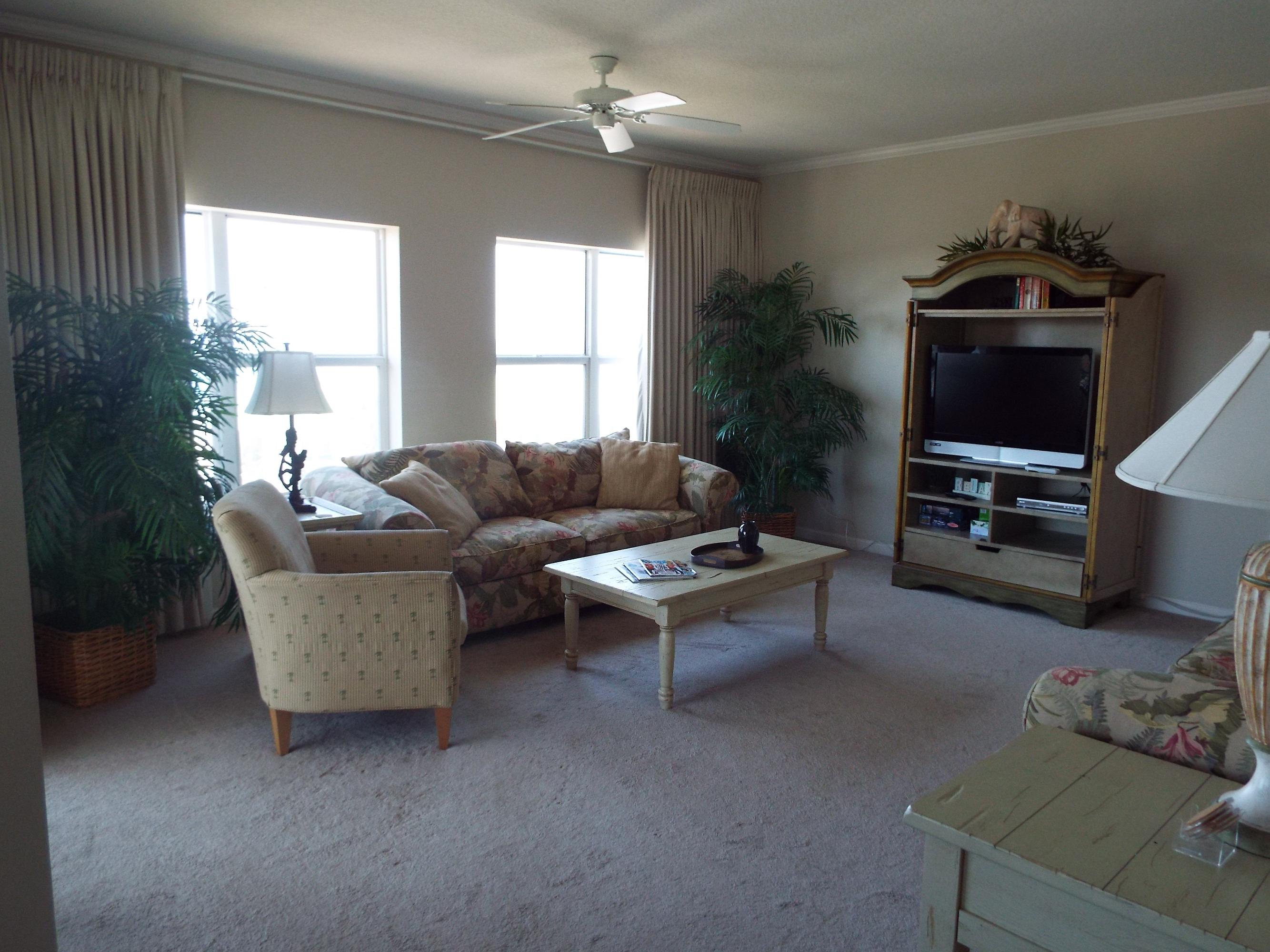 EMERALD WATERS - Residential