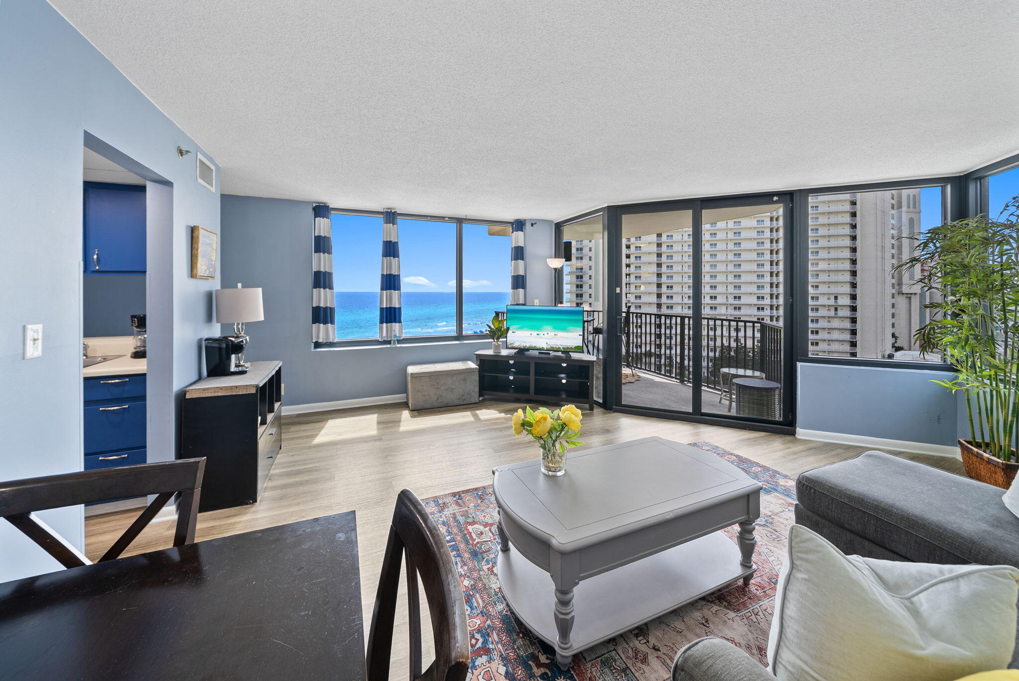 SUNBIRD CONDO - Residential