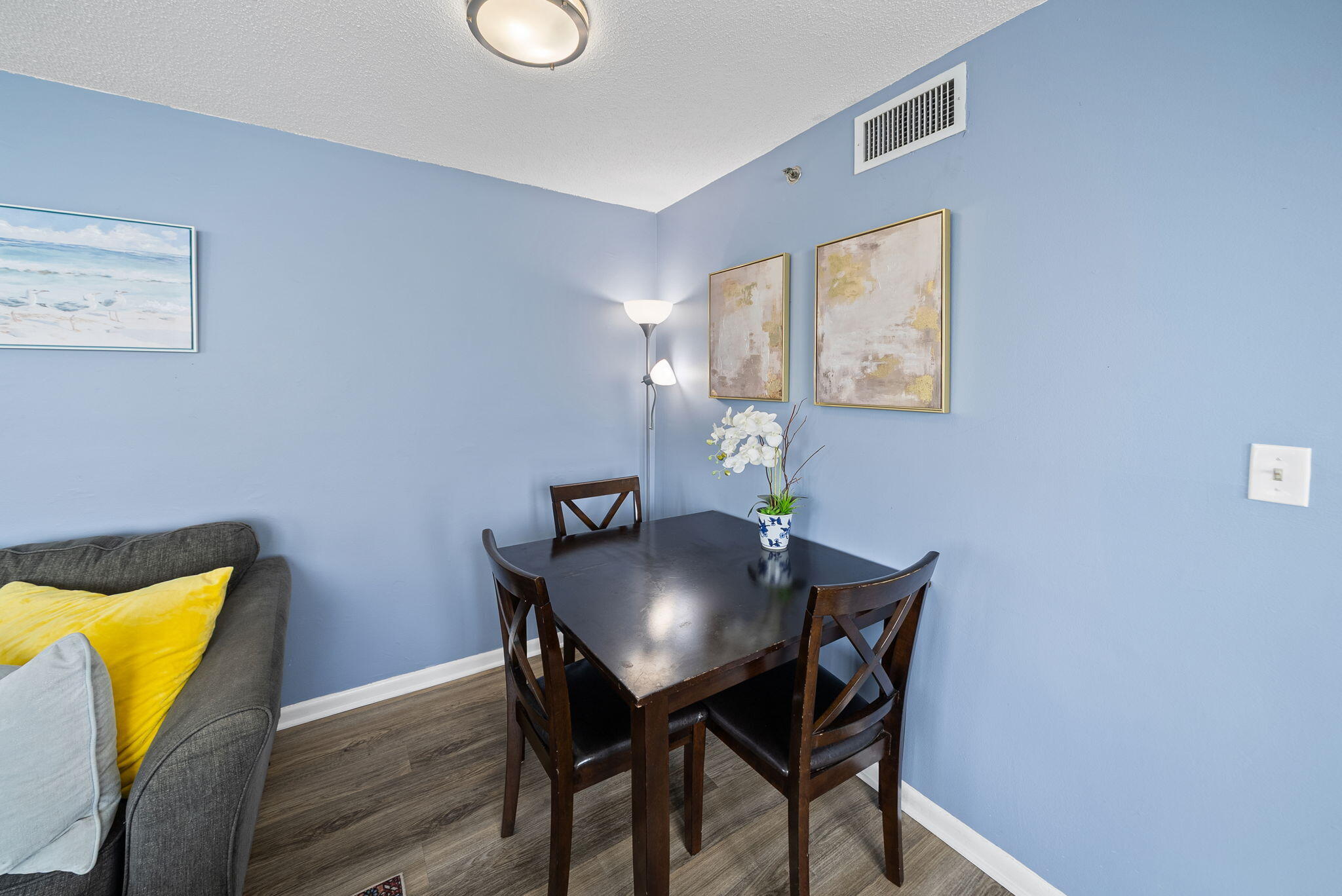 SUNBIRD CONDO - Residential