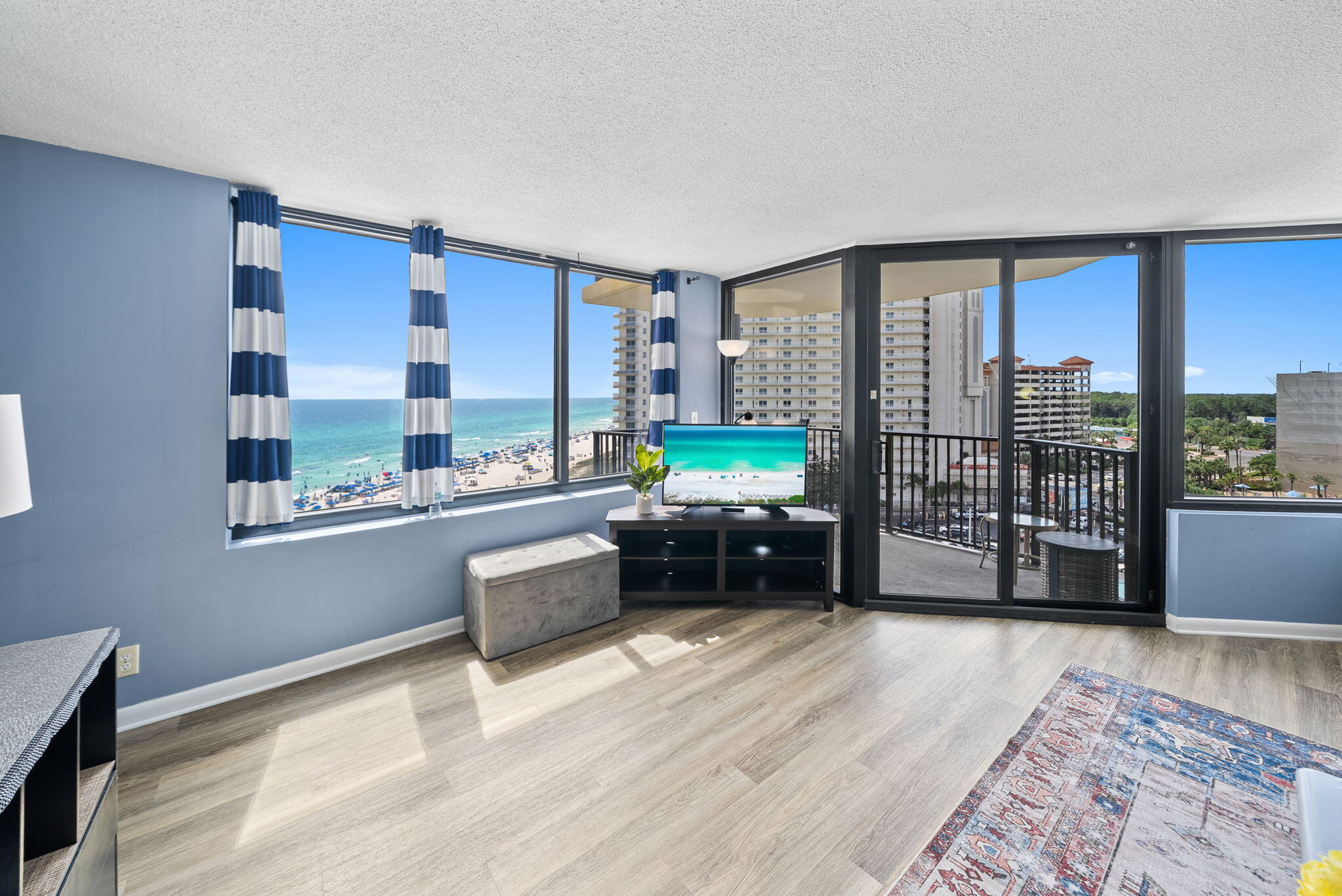 SUNBIRD CONDO - Residential