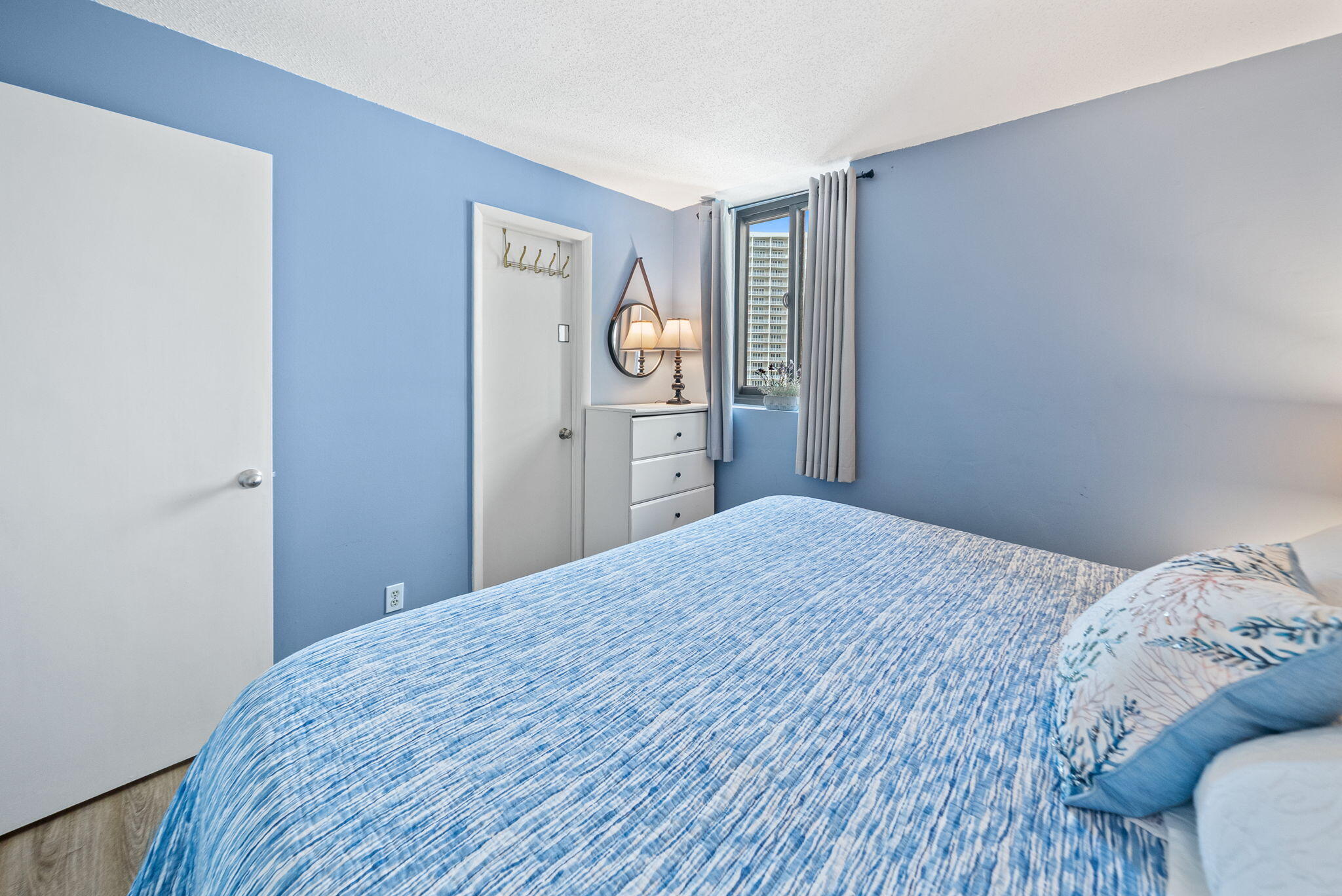 SUNBIRD CONDO - Residential