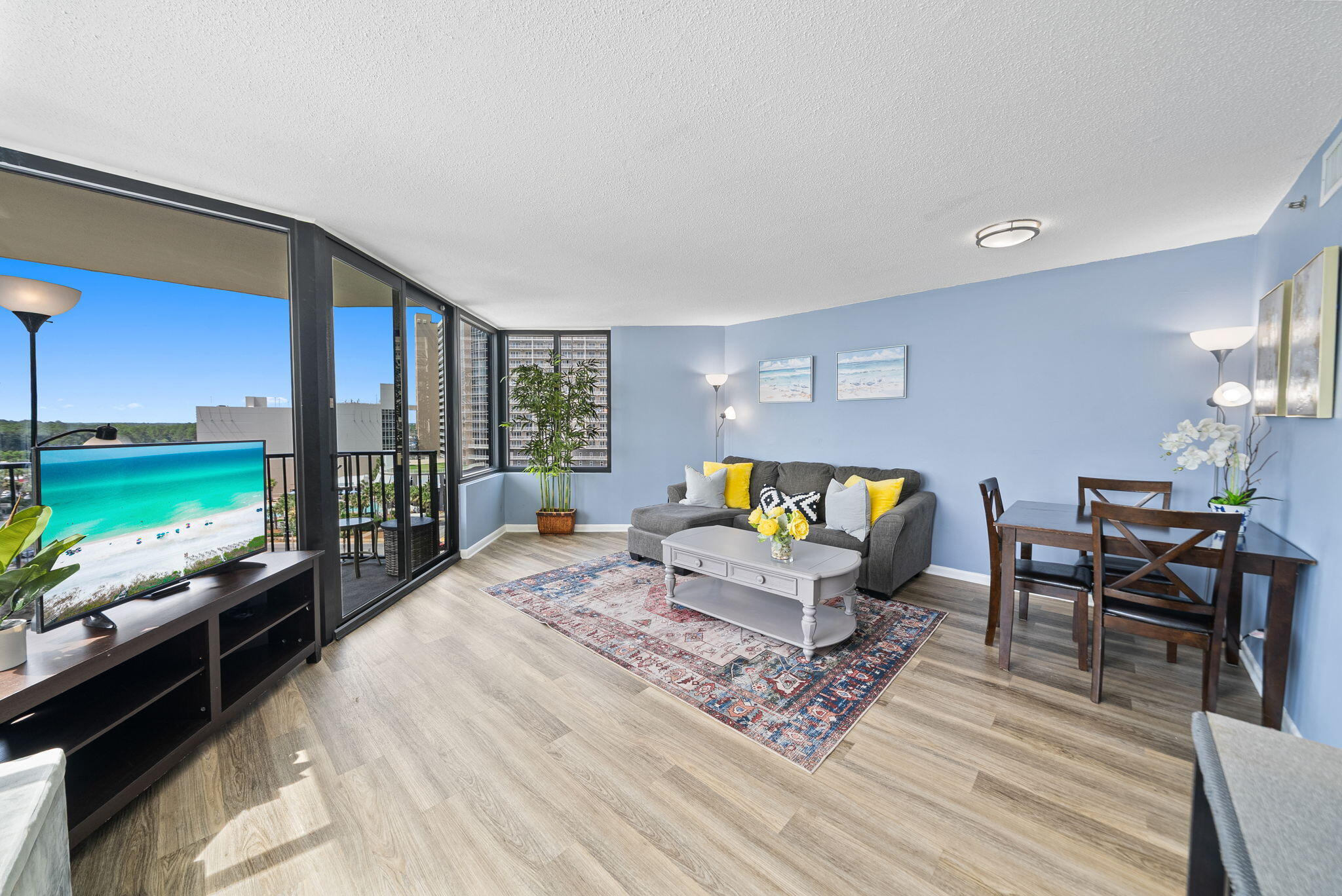 SUNBIRD CONDO - Residential