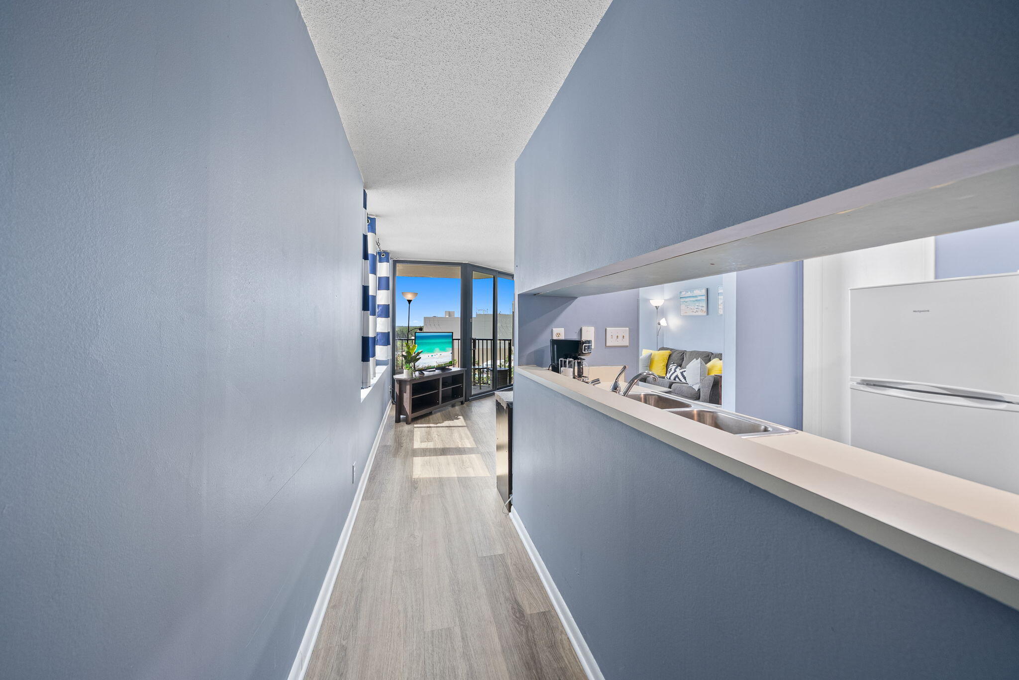 SUNBIRD CONDO - Residential