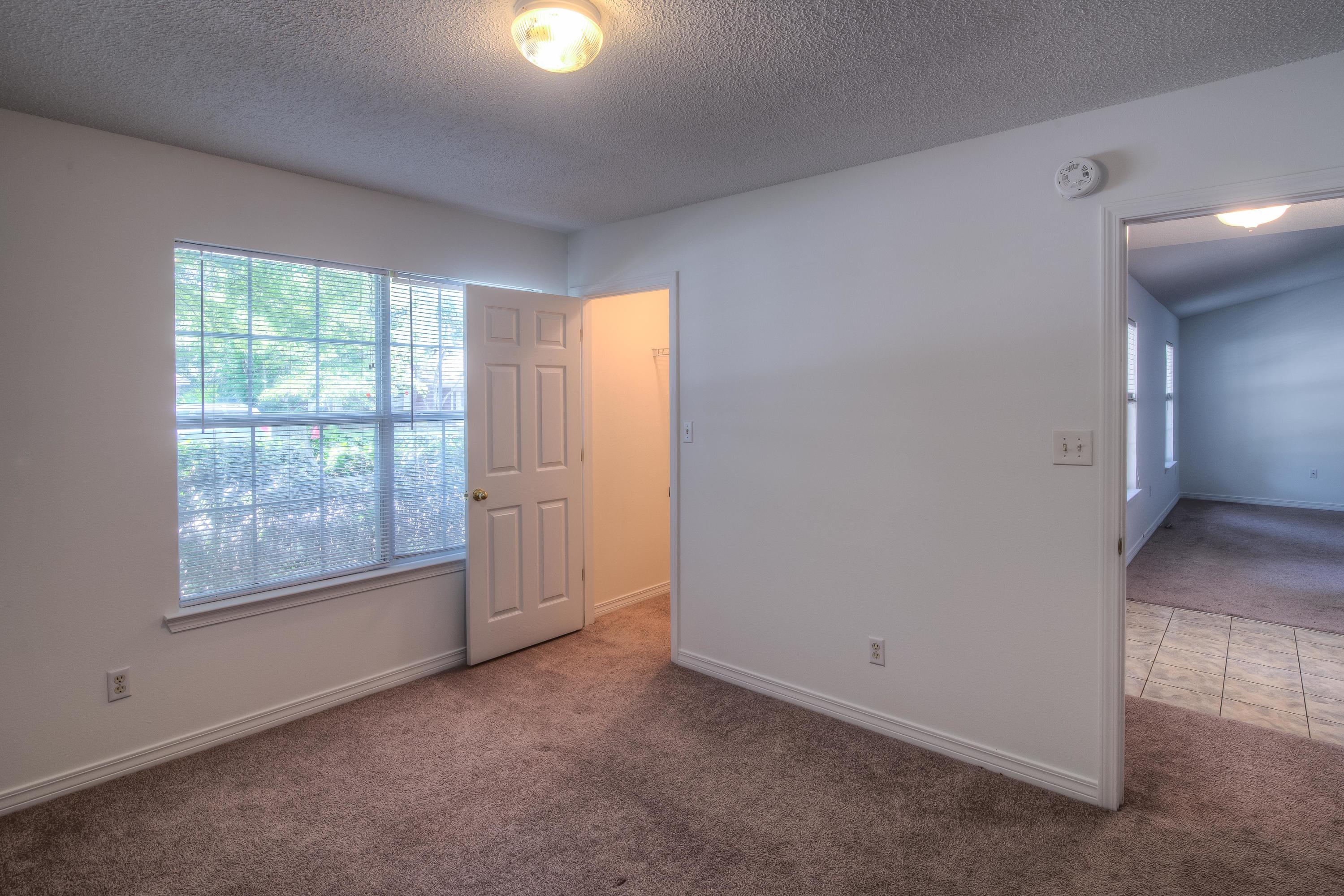 INDIAN WOODS - Residential