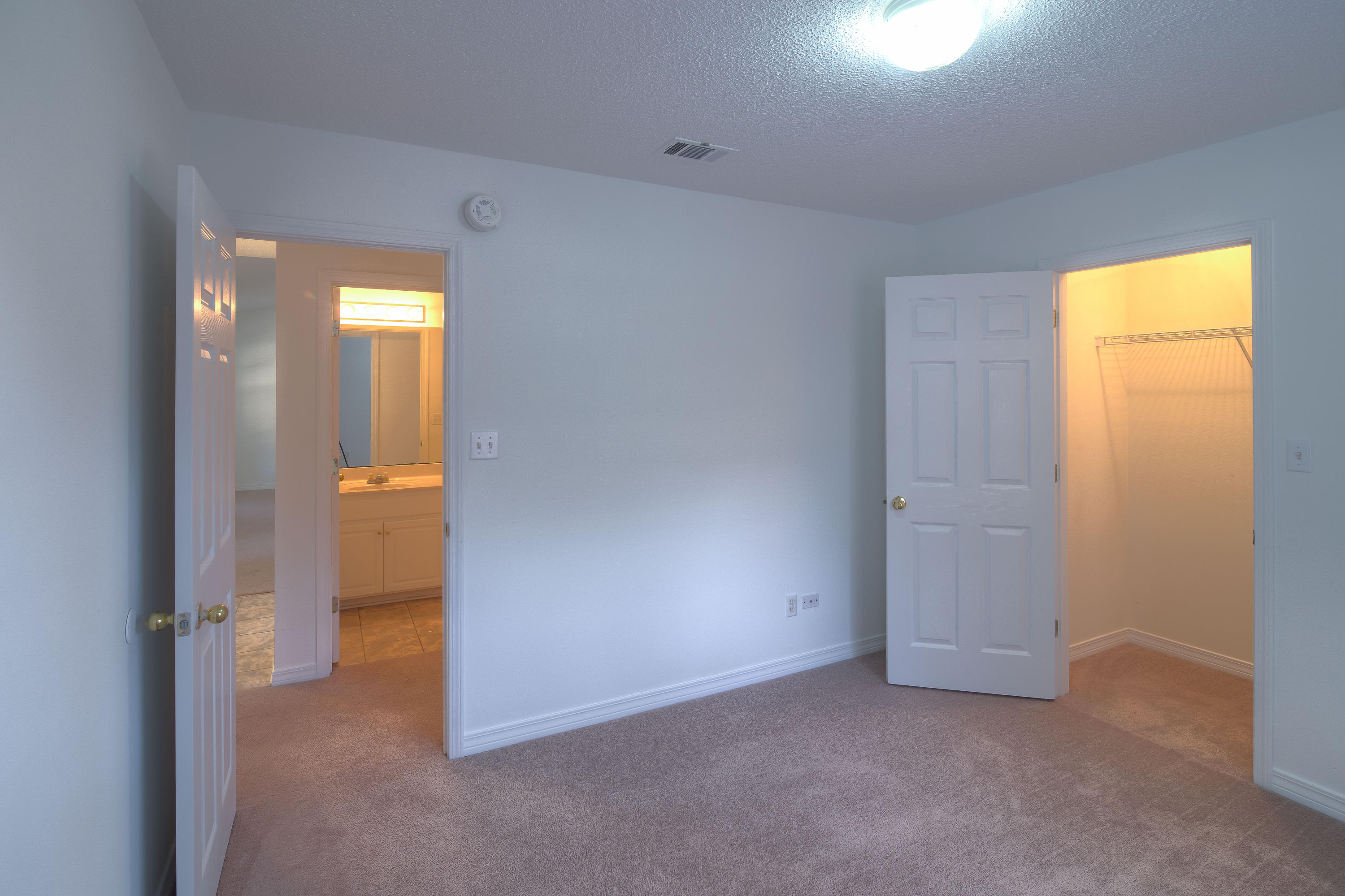 INDIAN WOODS - Residential