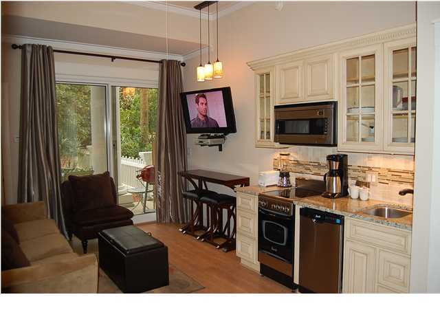 PILOT HOUSE - Residential