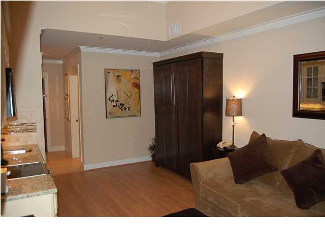 PILOT HOUSE - Residential