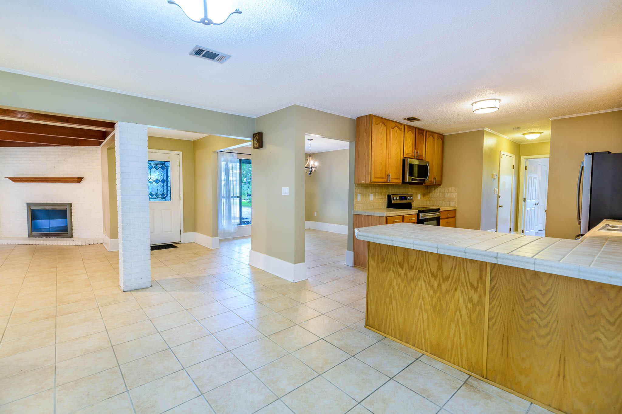 VALPARAISO PINECREST 6 - Residential Lease