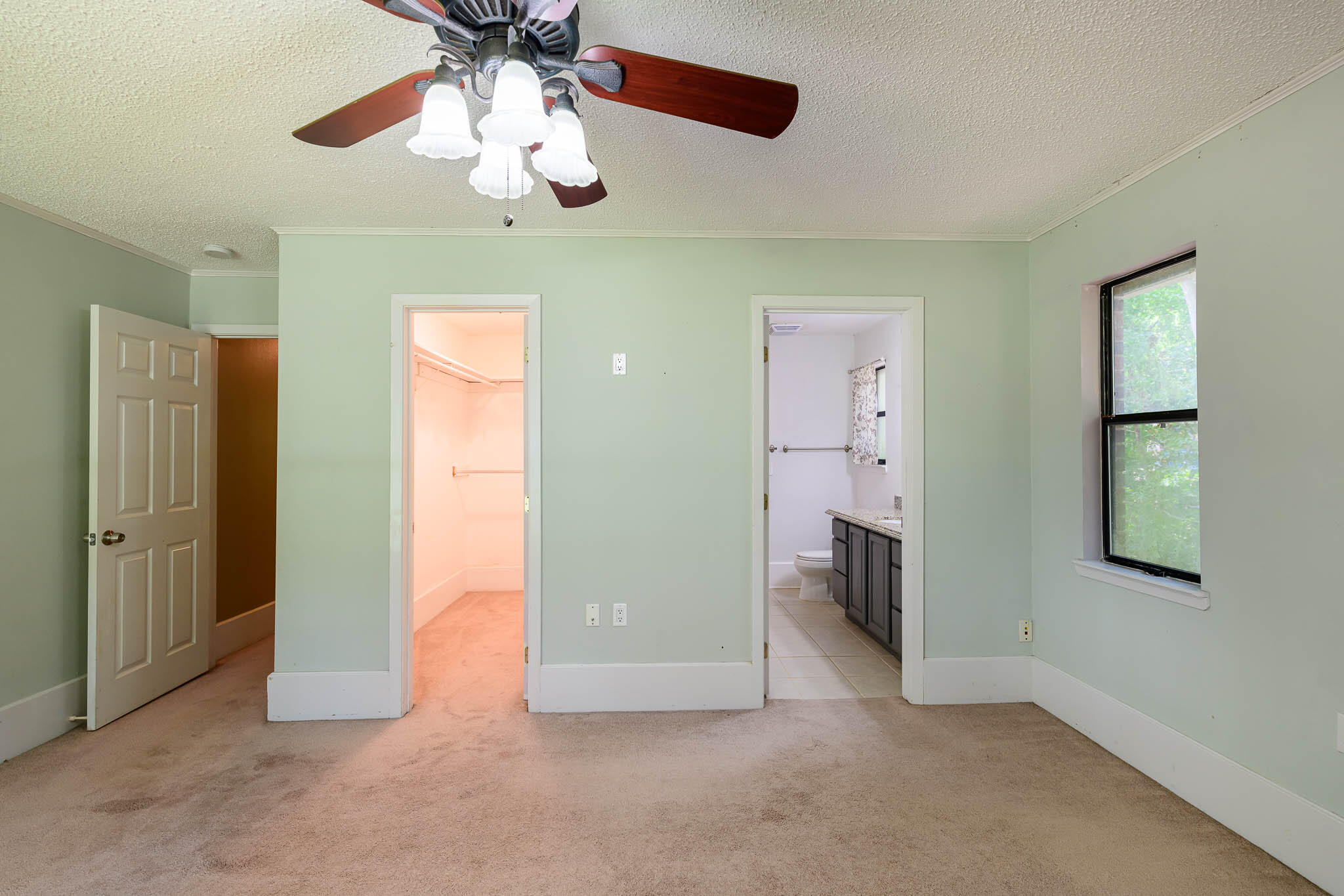 VALPARAISO PINECREST 6 - Residential Lease