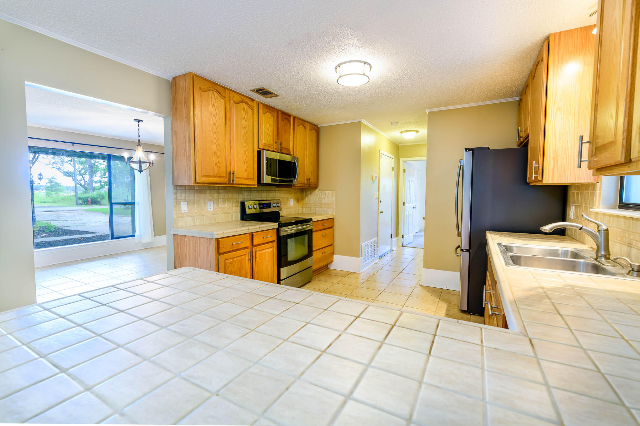 VALPARAISO PINECREST 6 - Residential Lease