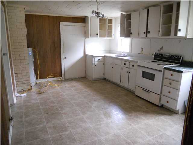 CRESTVIEW - Residential