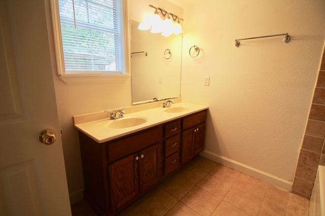 VESTA HEIGHTS 1ST ADDN - Residential