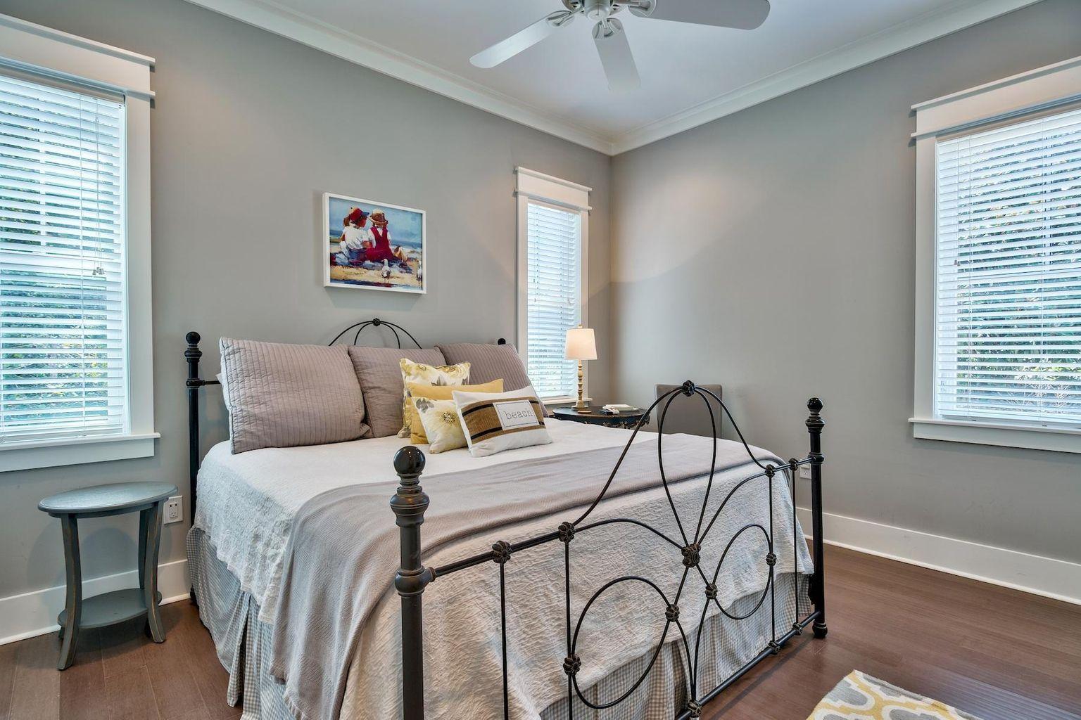 LAKESIDE AT BLUE MOUNTAIN BEACH - Residential